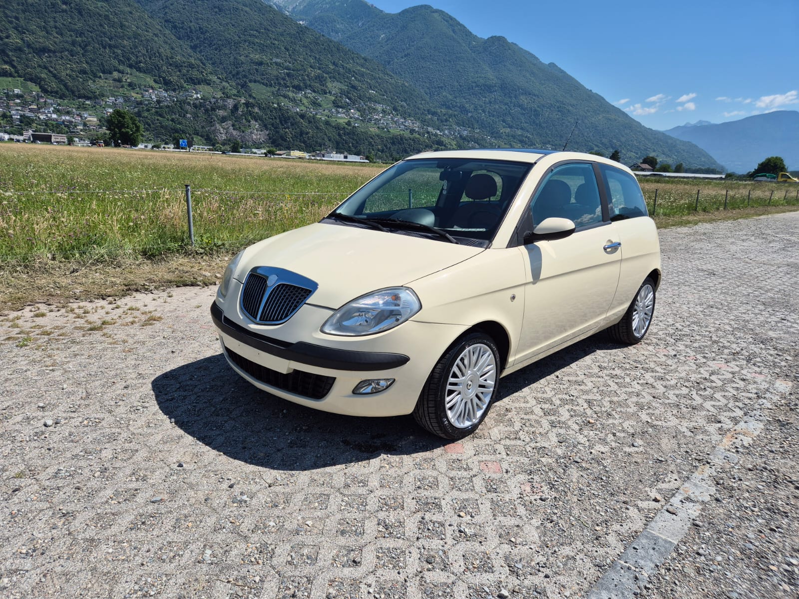 LANCIA Ypsilon 1.4 16V Platino