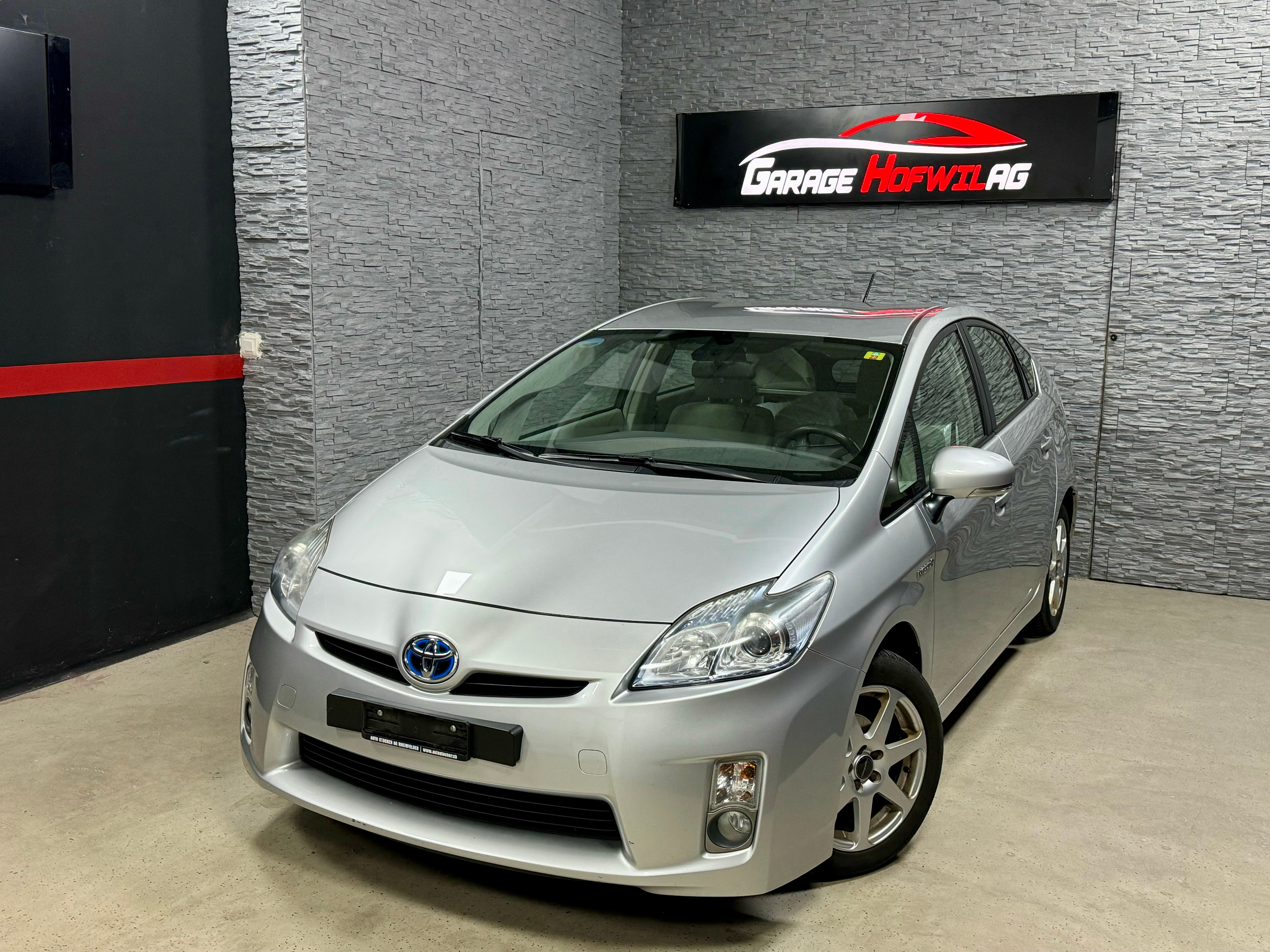 TOYOTA Prius 1.8 16V HSD Luna