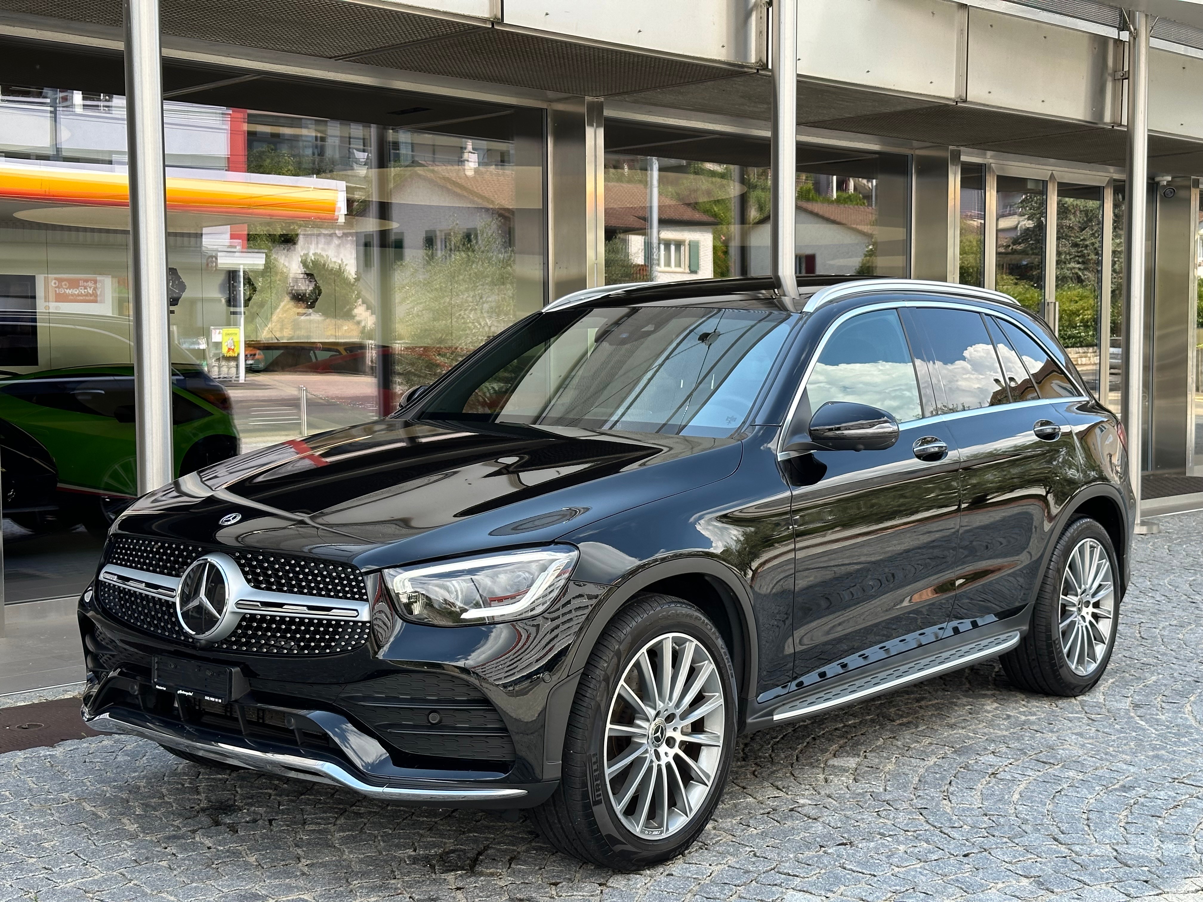 MERCEDES-BENZ GLC 300 AMG Line 4Matic