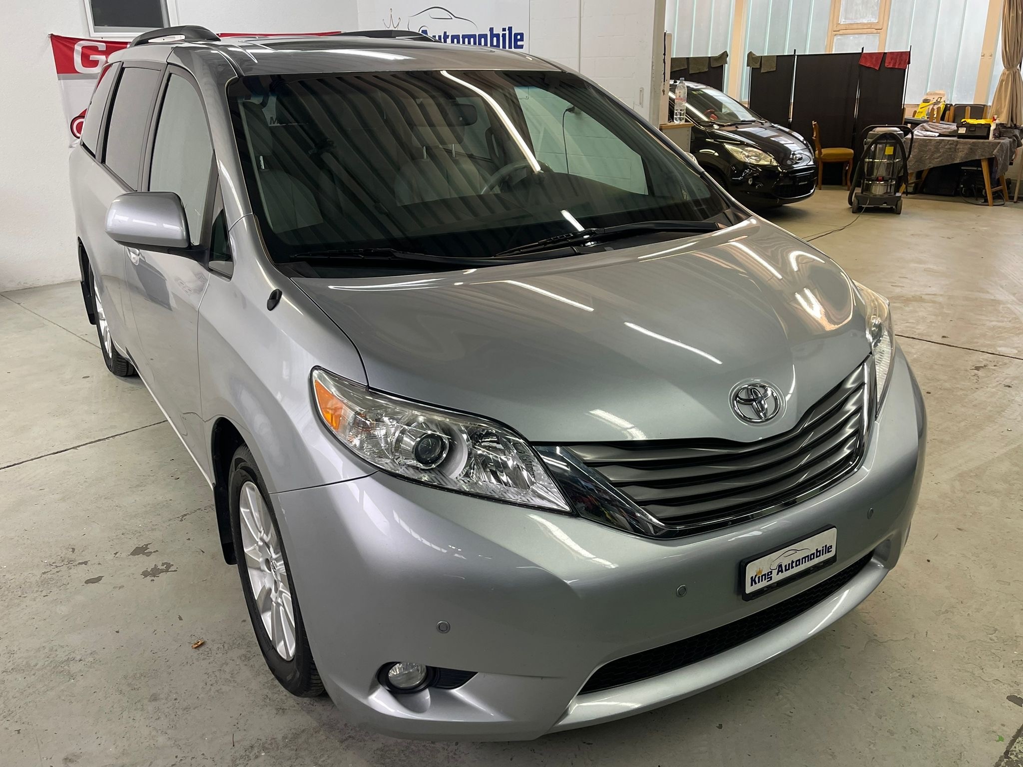 TOYOTA Sienna 3.5 A 4WD