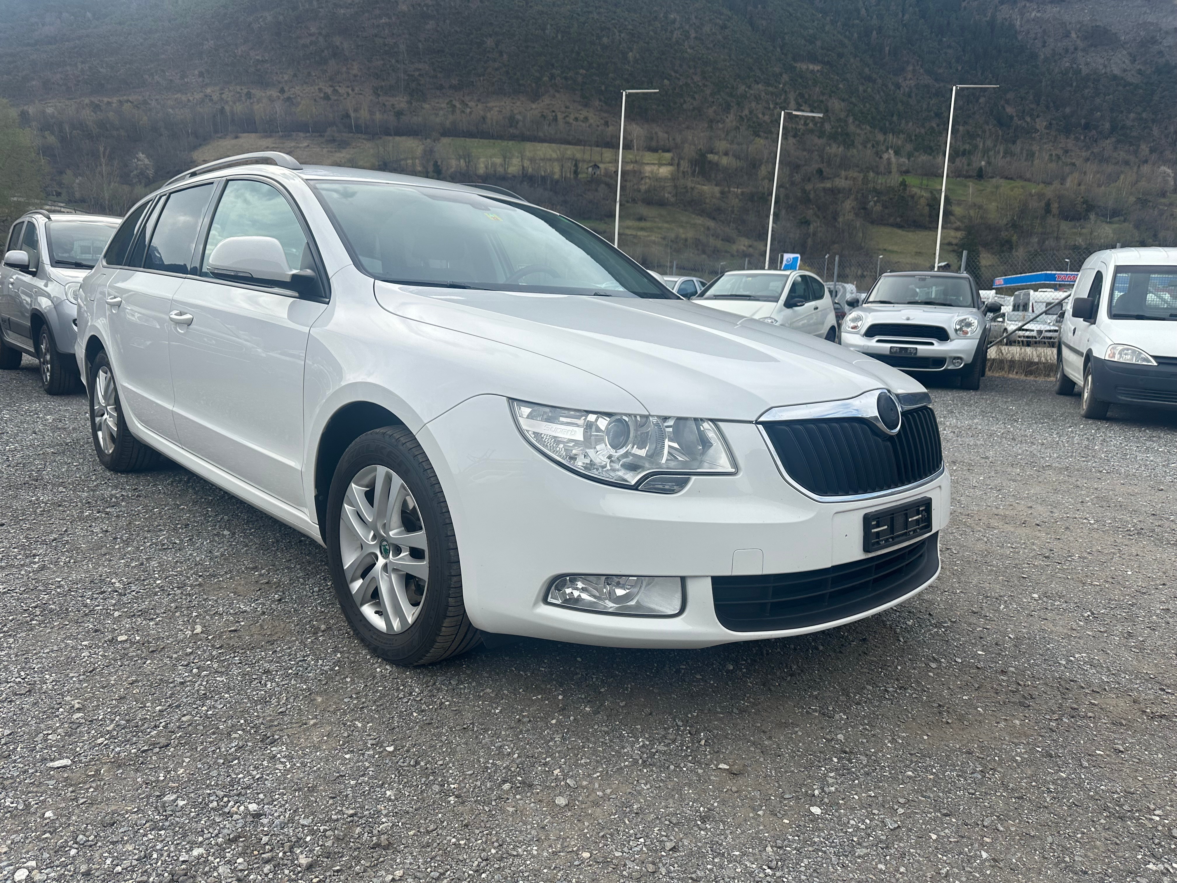 SKODA Superb Combi 2.0 TDi Family