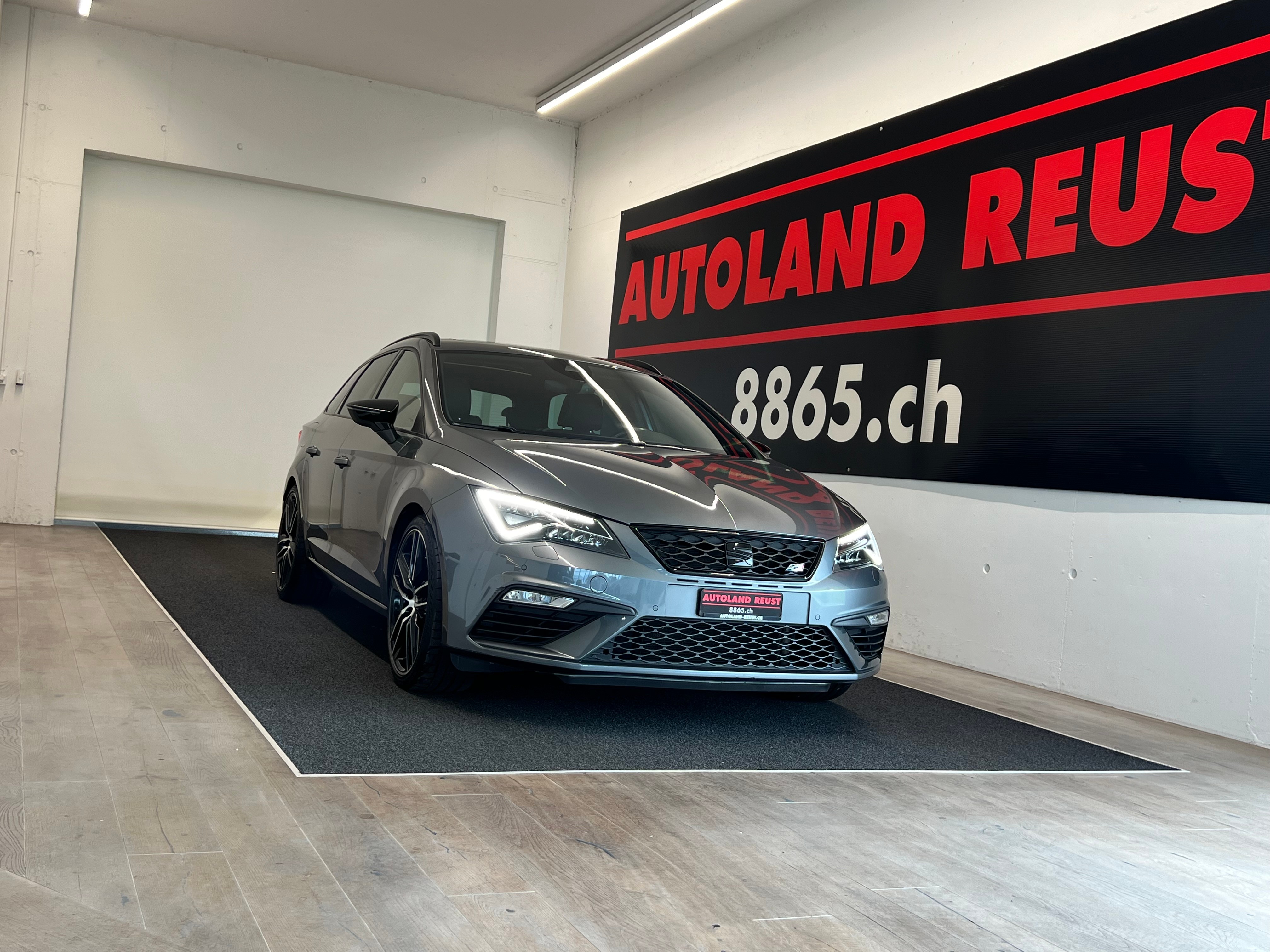 SEAT Leon ST 2.0 TSI Cupra 300 4 Drive DSG