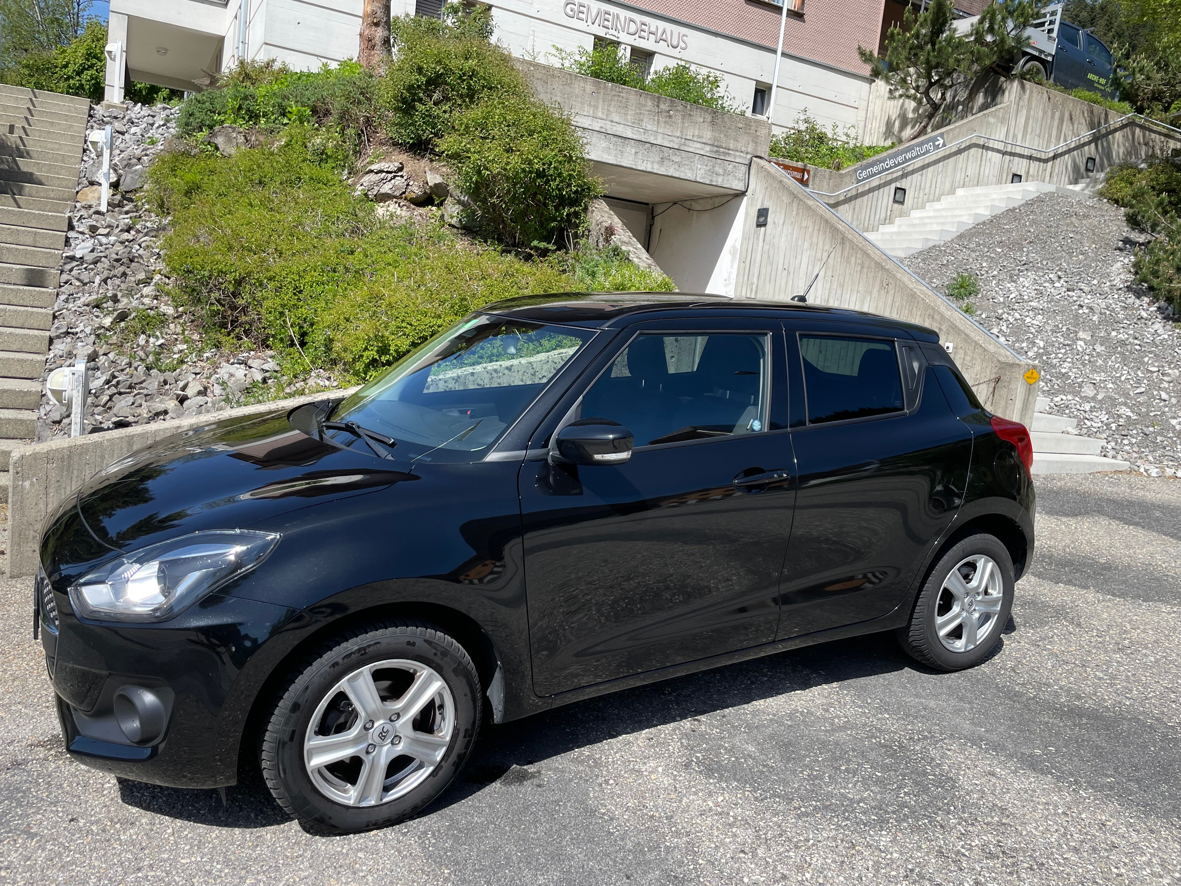 SUZUKI Swift 1.2i 16V SHVS Compact Top Hybrid Allgrip 4x4