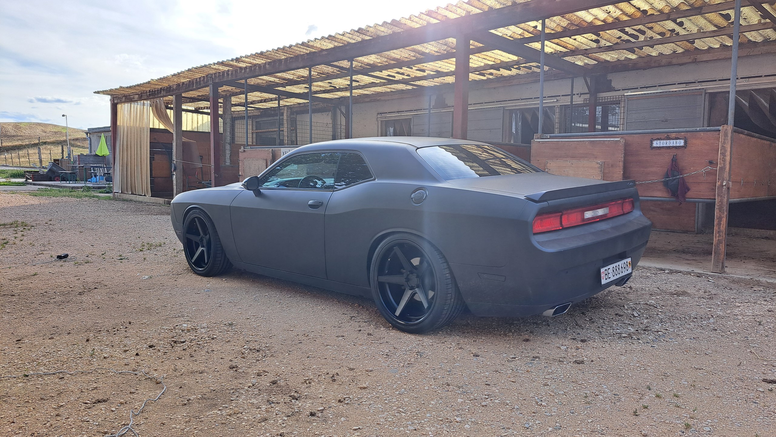 DODGE Challenger 3.6 V6 Full Black, keyless, 4 roues 20