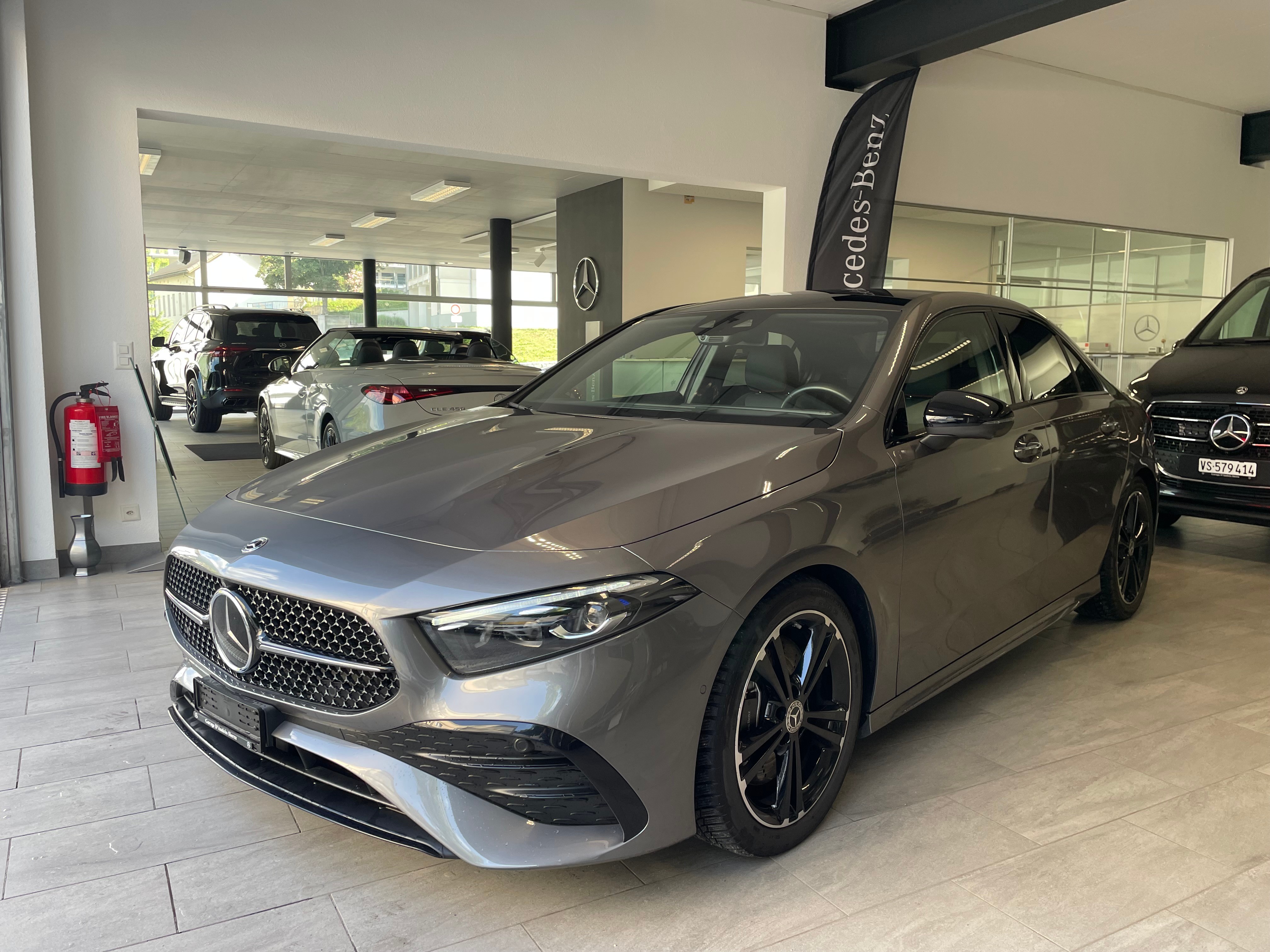 MERCEDES-BENZ A 250 4Matic 8G-DCT Berline AMG Line