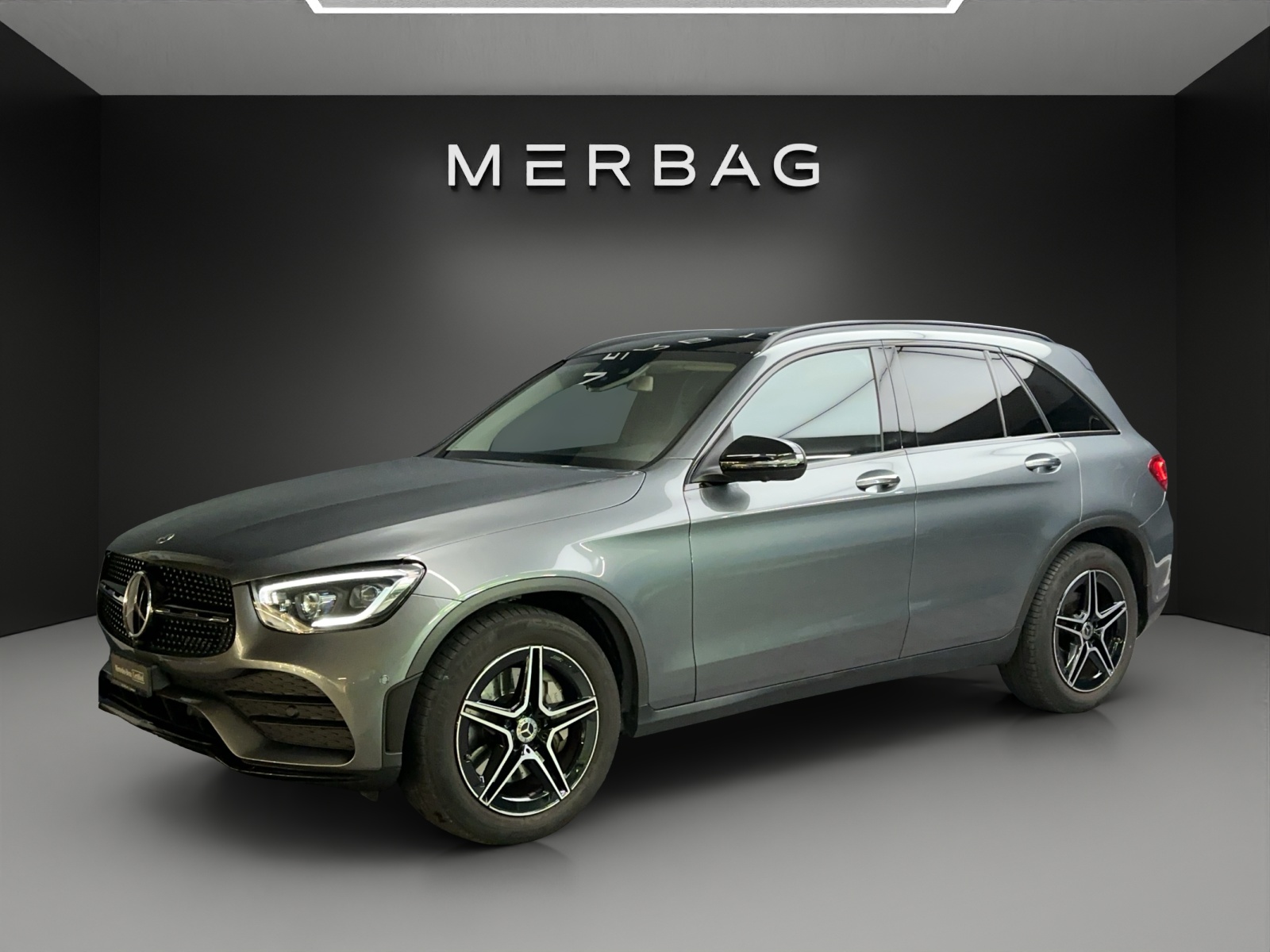 MERCEDES-BENZ GLC 300 AMG Line 4Matic