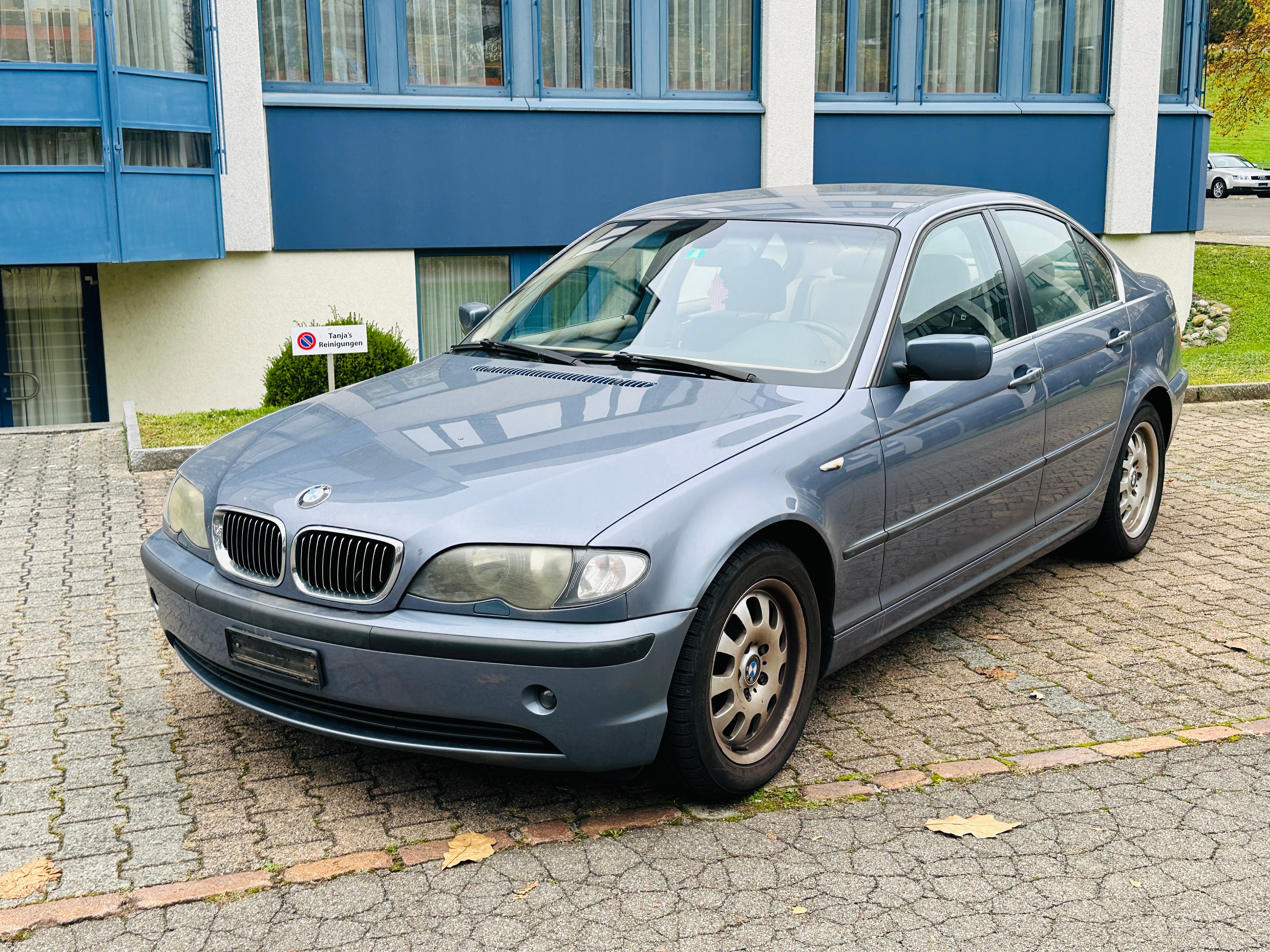 BMW 325i