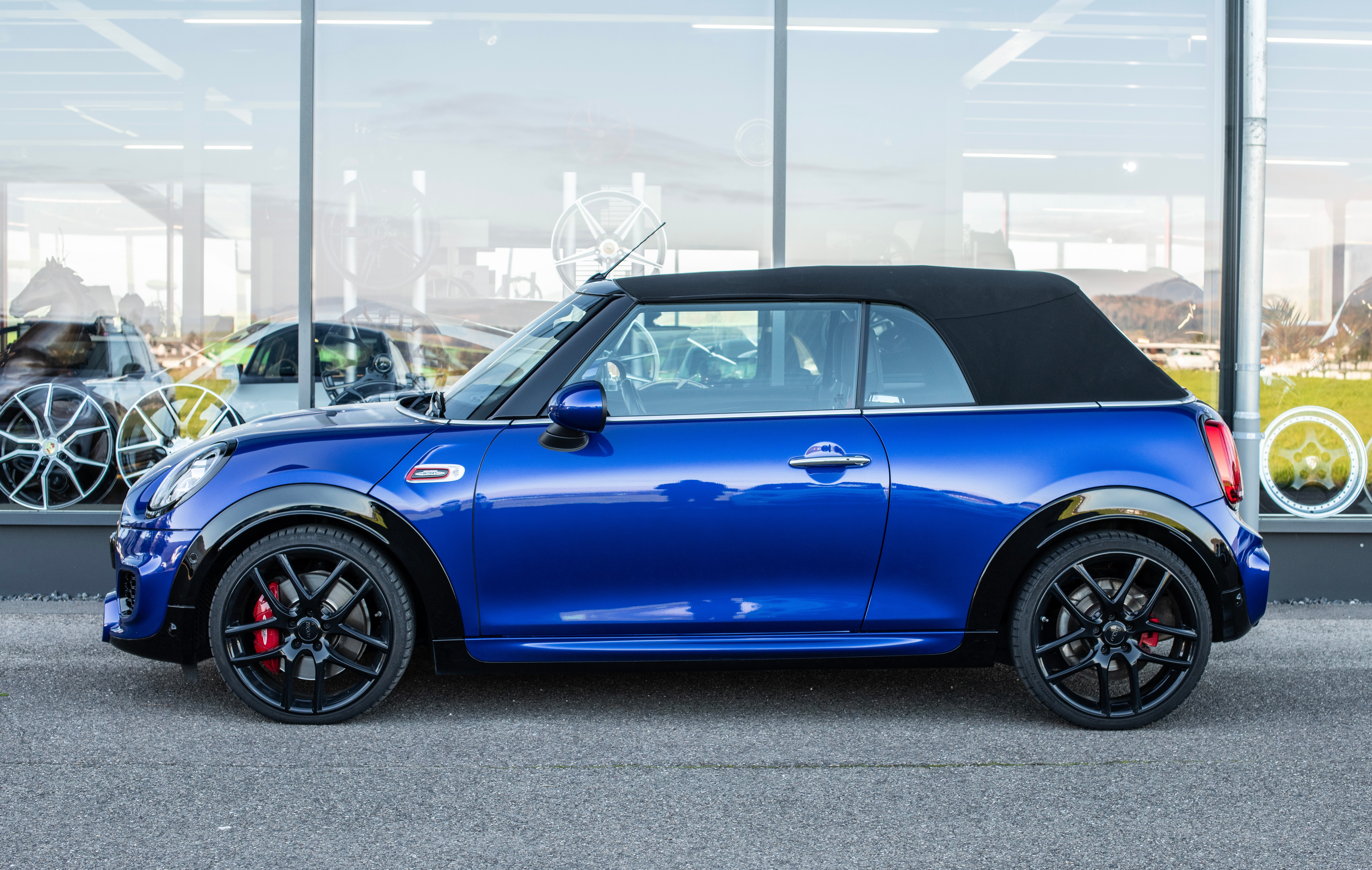 MINI Cooper JCW Cabriolet