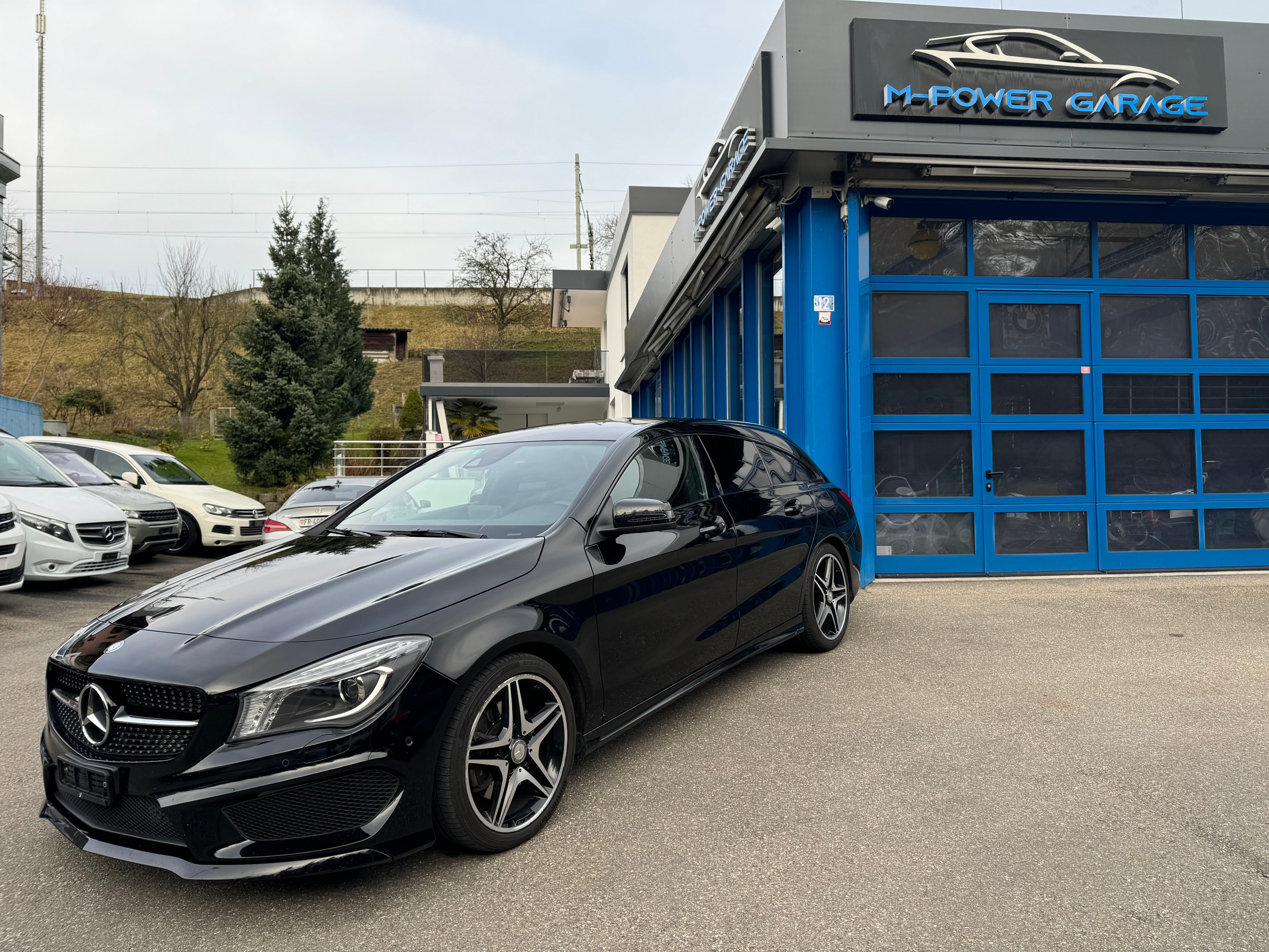 MERCEDES-BENZ CLA Shooting Brake 250 AMG Line 7G-DCT