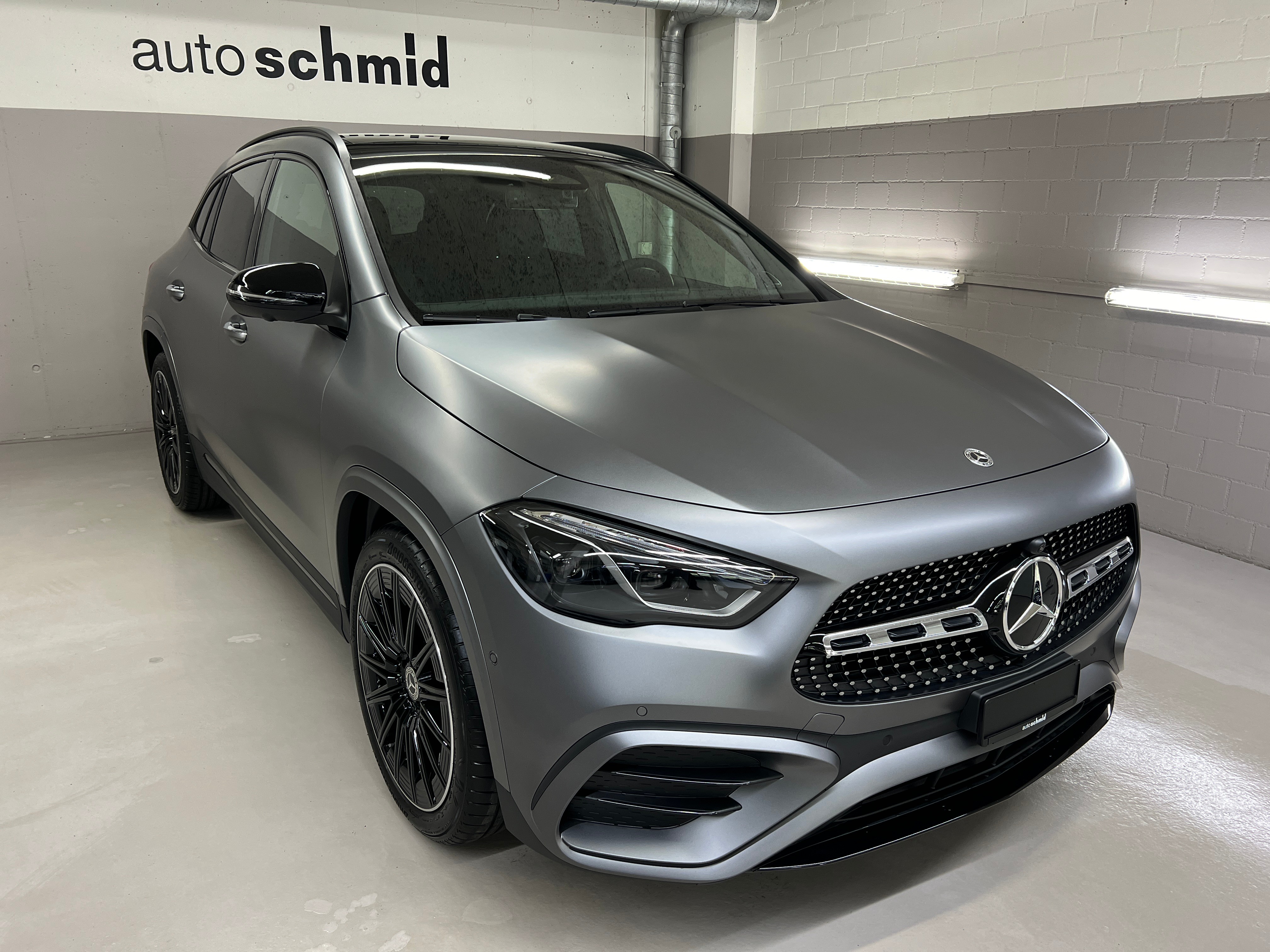 MERCEDES-BENZ GLA 250 4MATIC Swiss Star