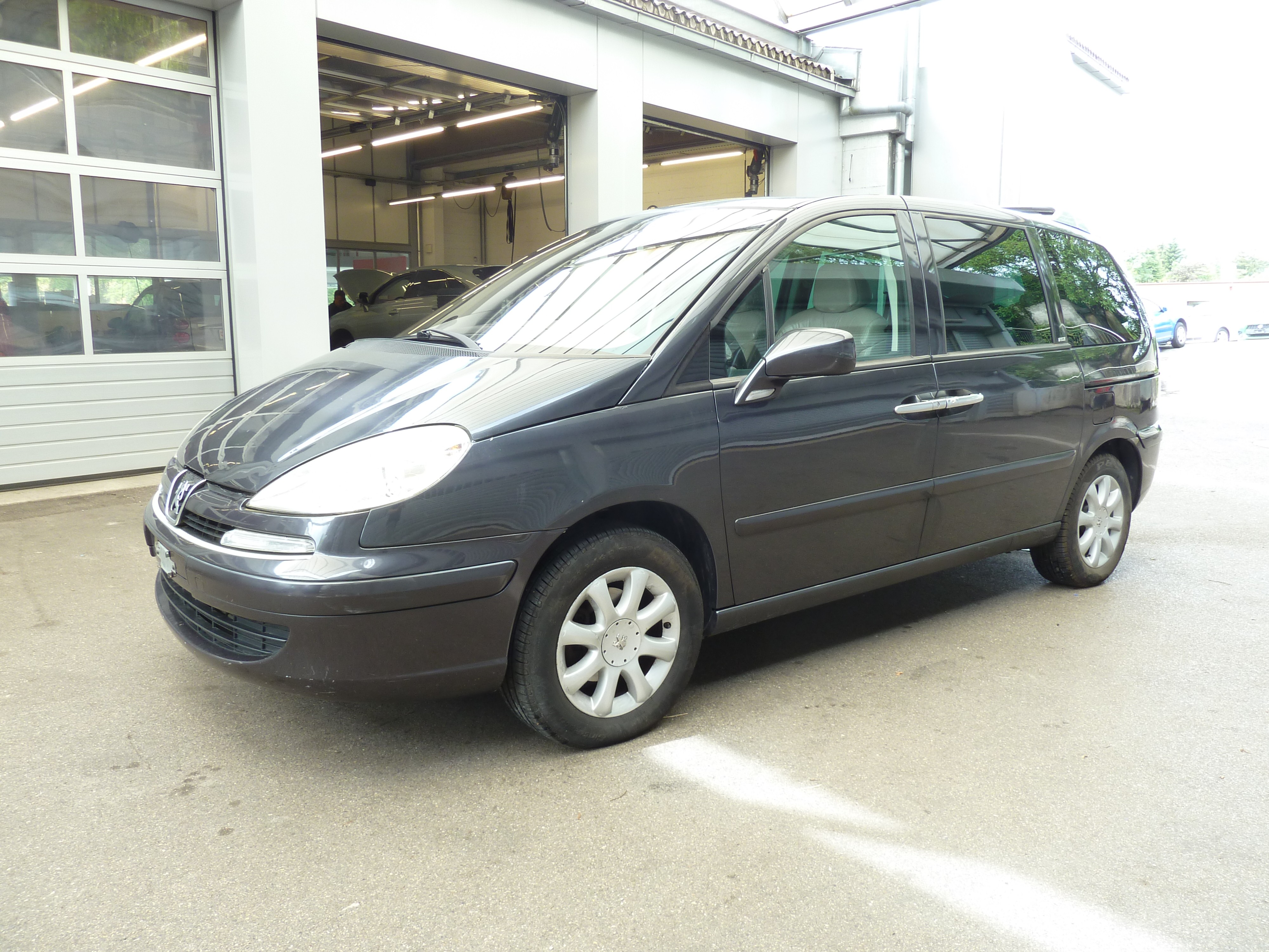 PEUGEOT 807 2.2 16V HDi SV