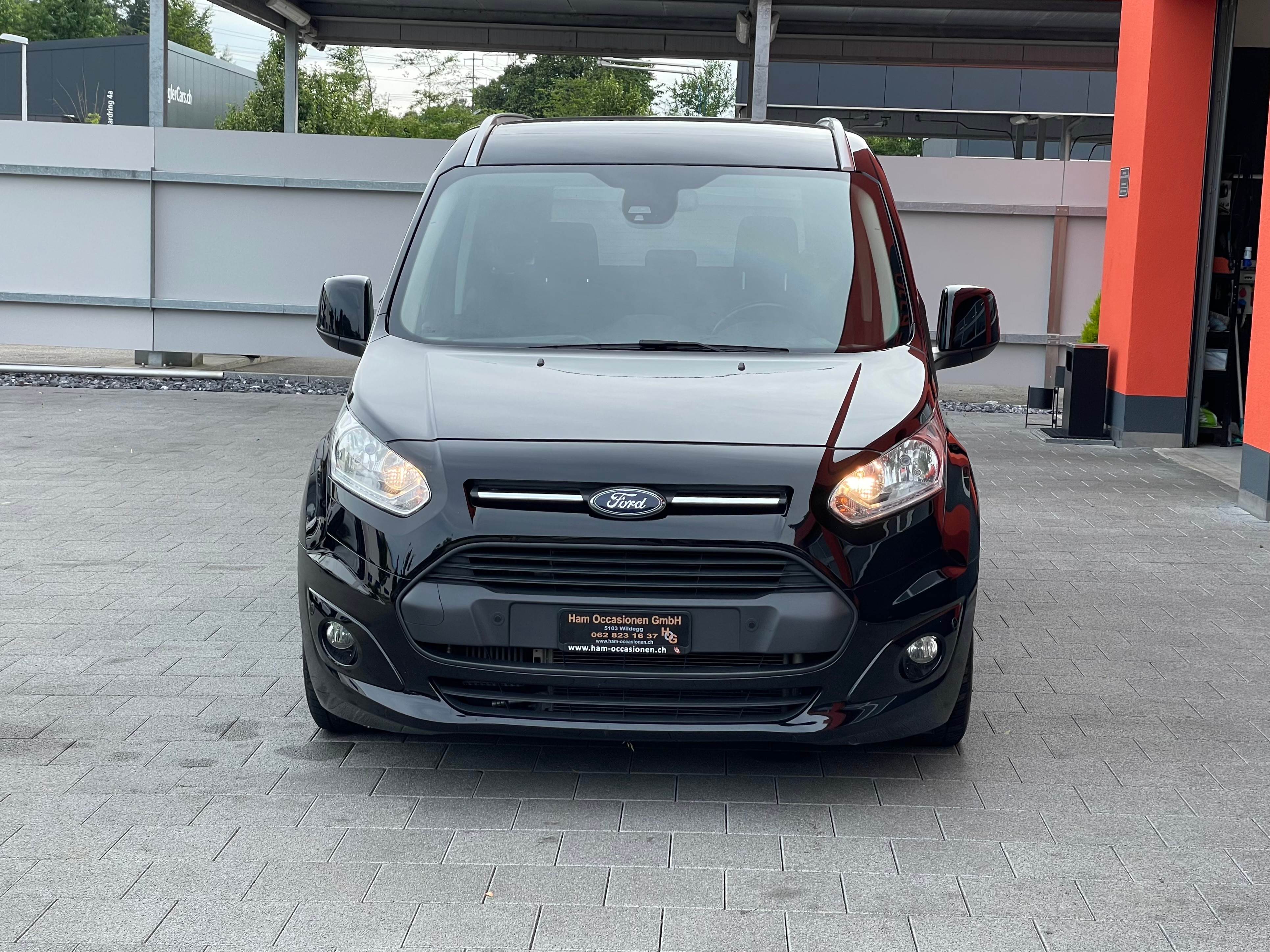 FORD Tourneo Connect 1.5 TDCi Titanium Powershift