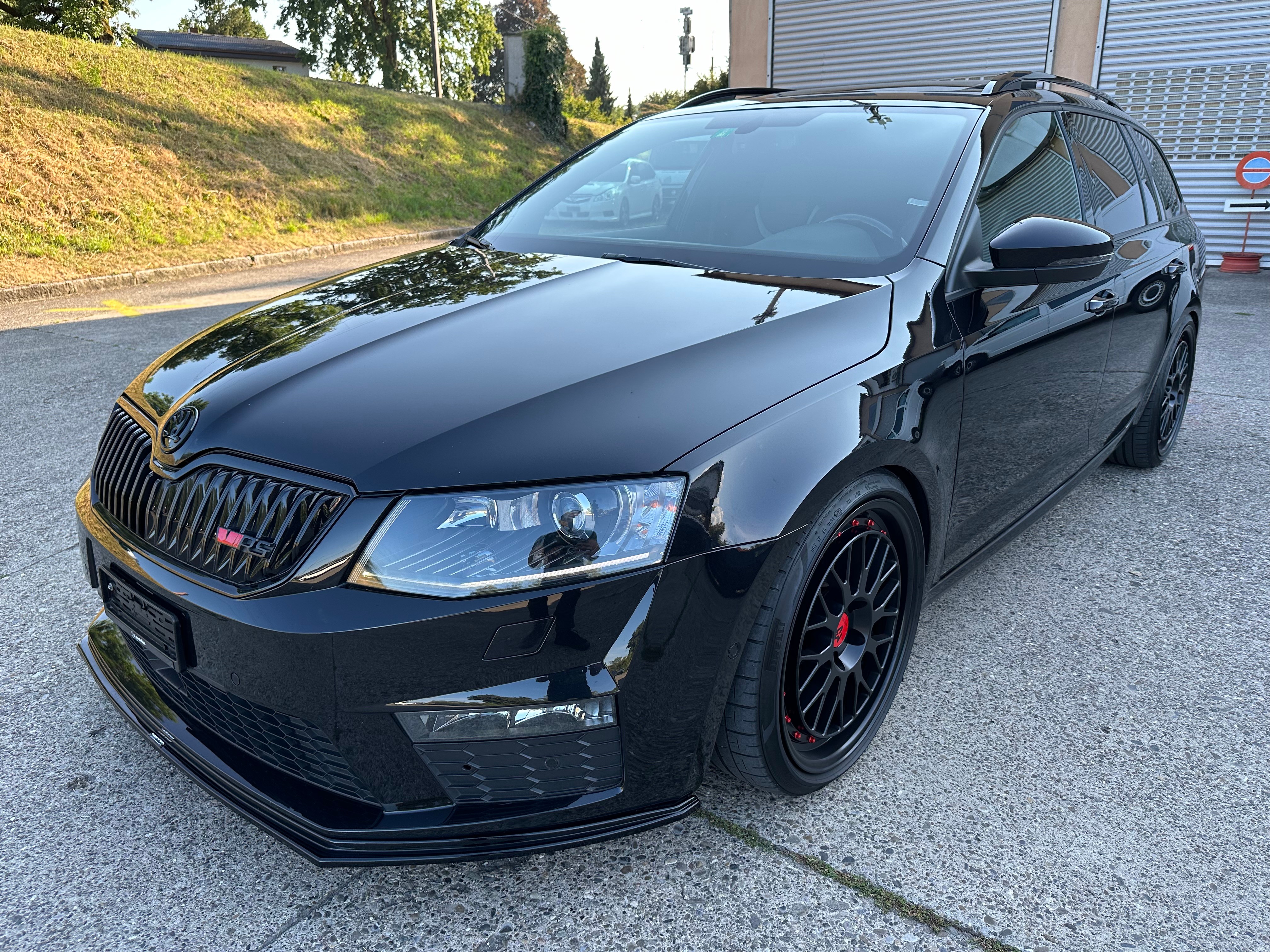 SKODA Octavia Combi 2.0 TSI RS DSG