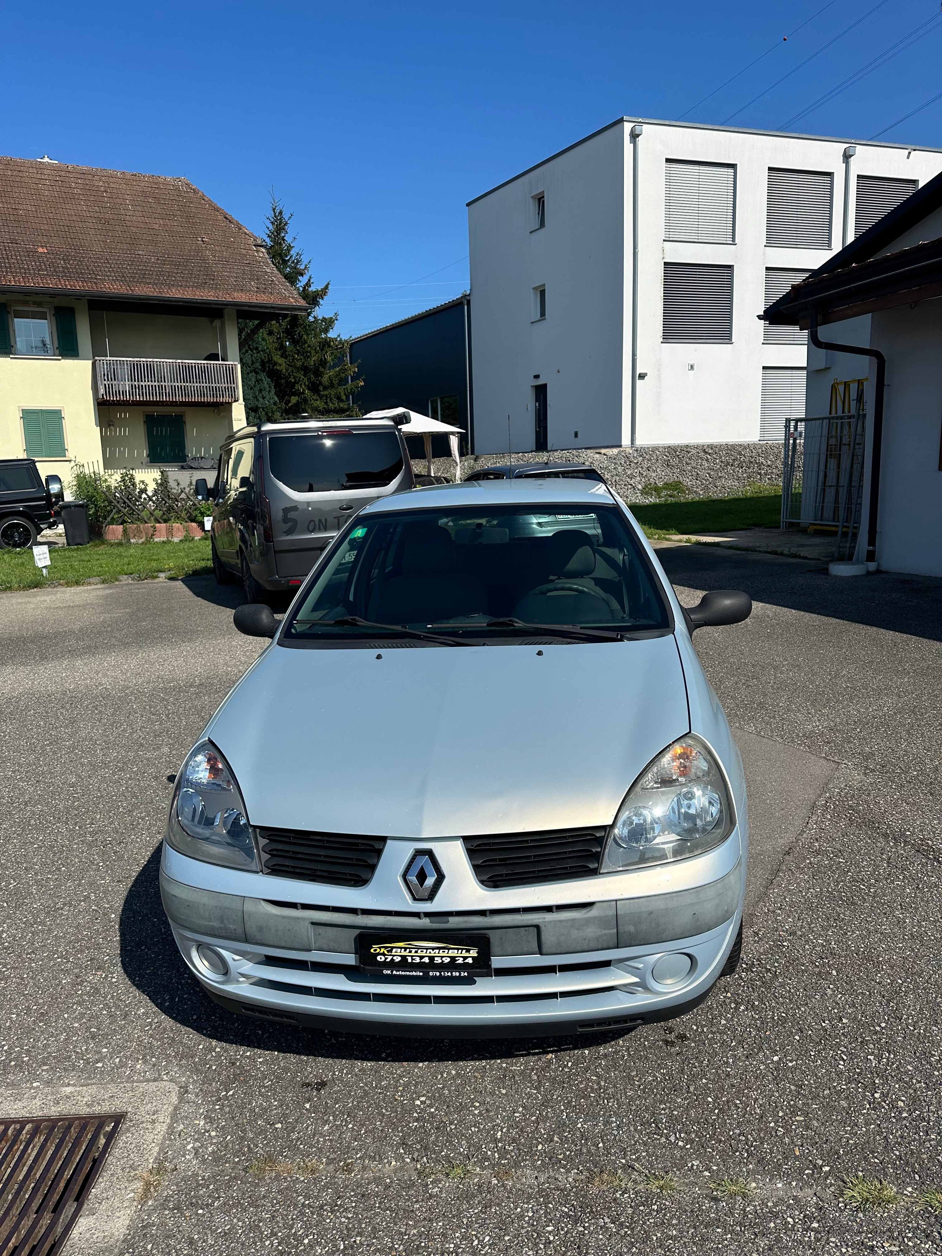 RENAULT Clio 1.2 16V Expression Confort