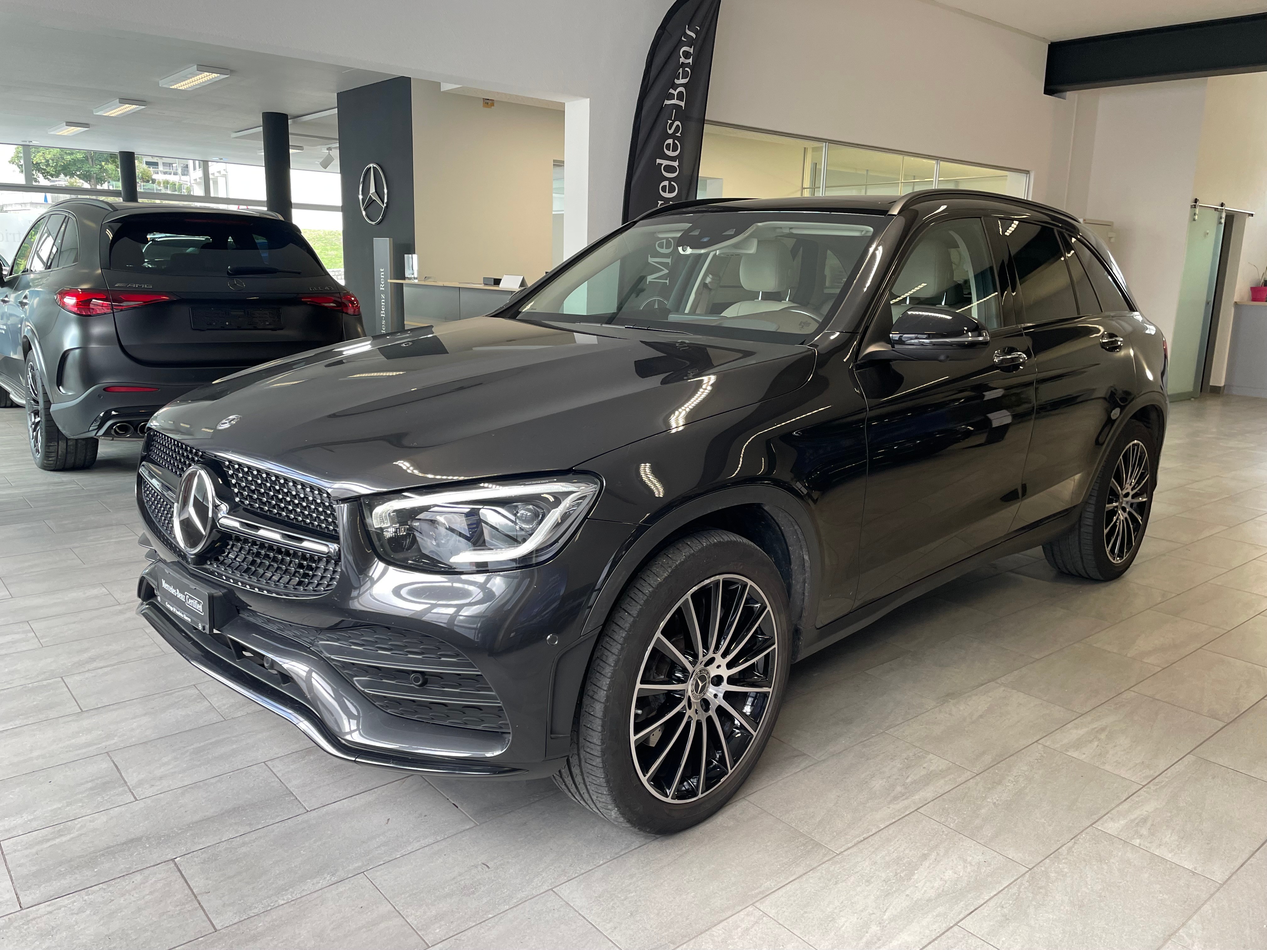 MERCEDES-BENZ GLC 300 AMG Line 4Matic 9G-Tronic