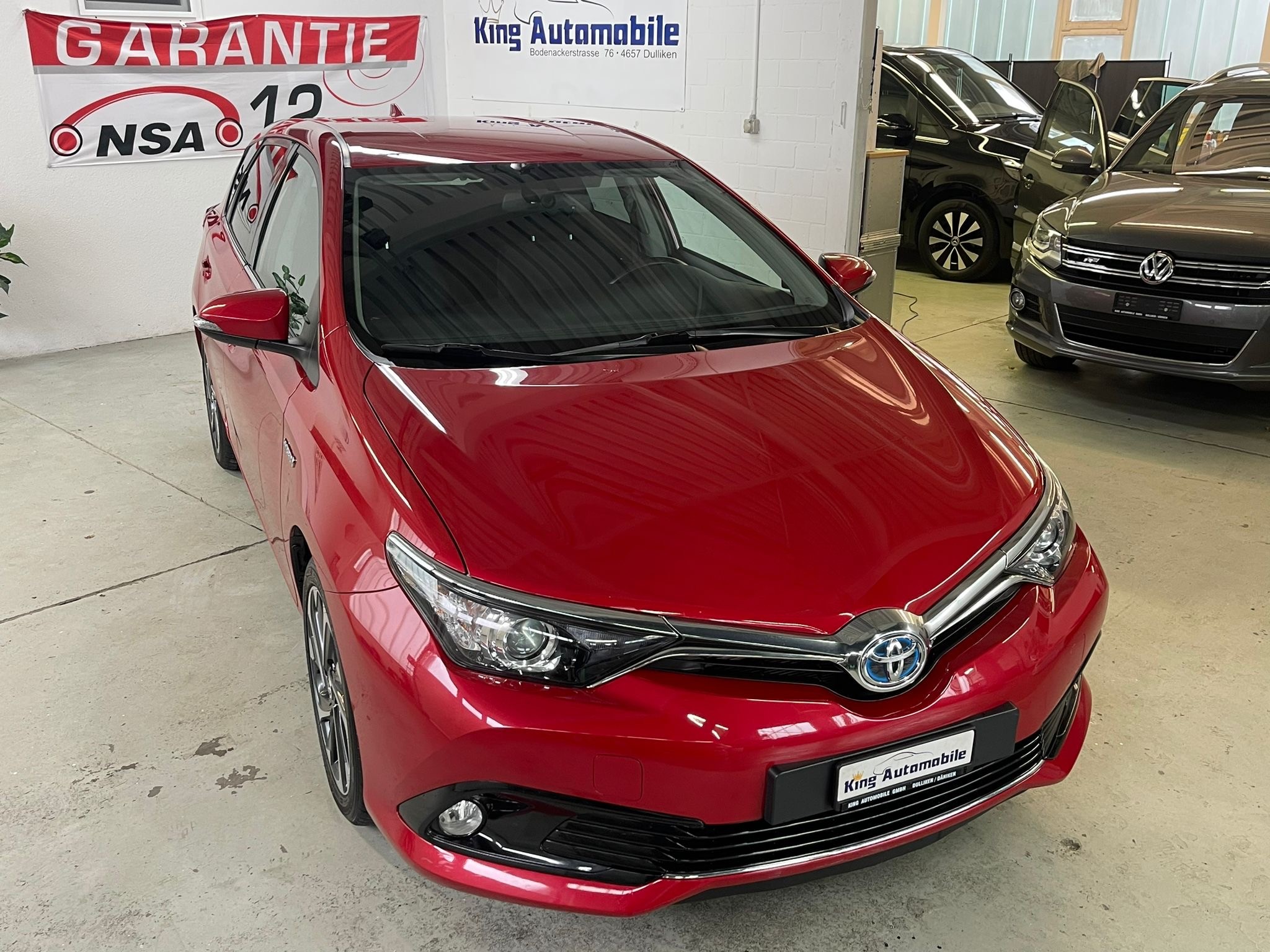 TOYOTA Auris 1.8 HSD Trend e-CVT