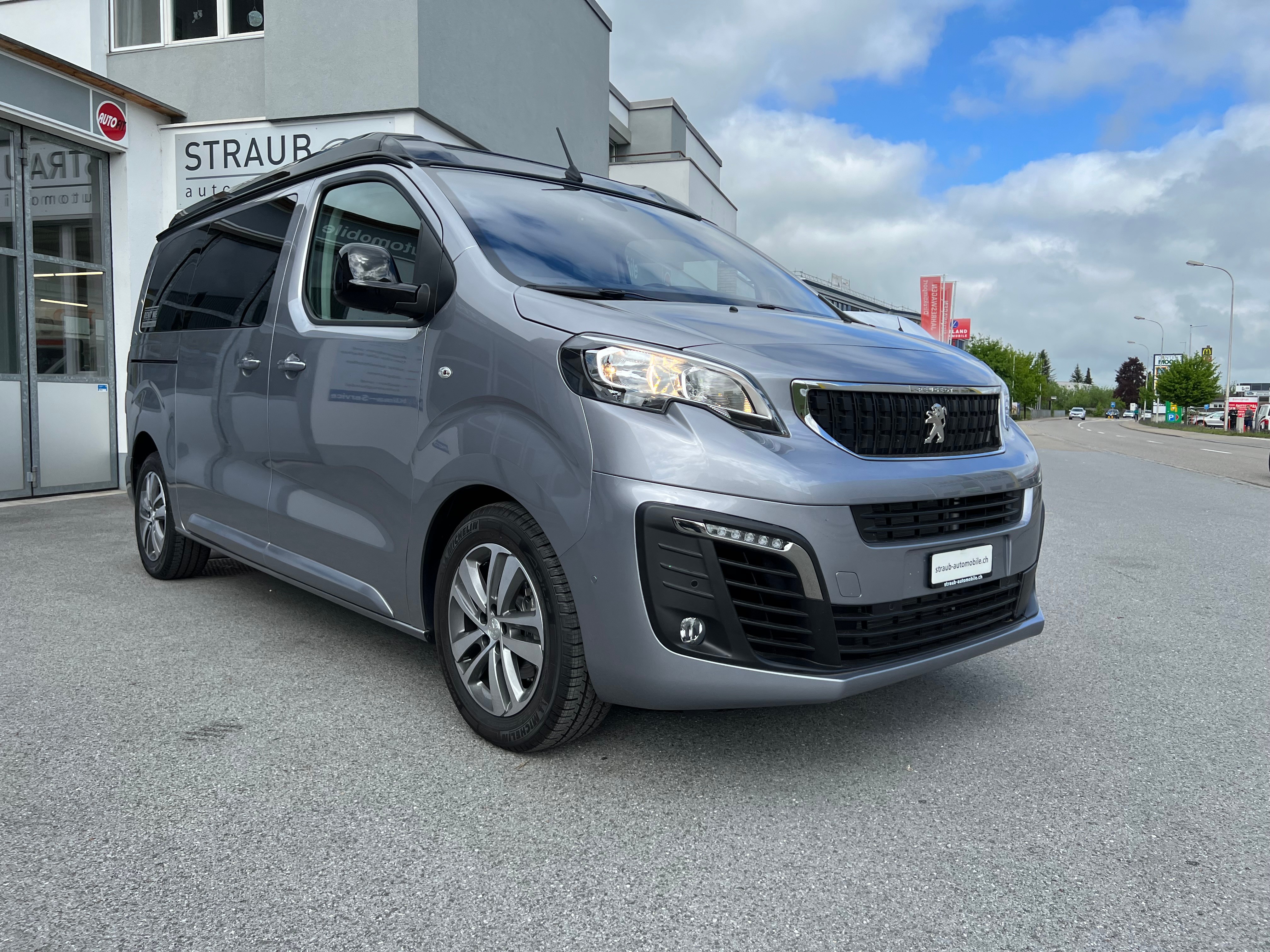 PEUGEOT Traveller 2.0 BlueHDi Standard EAT8