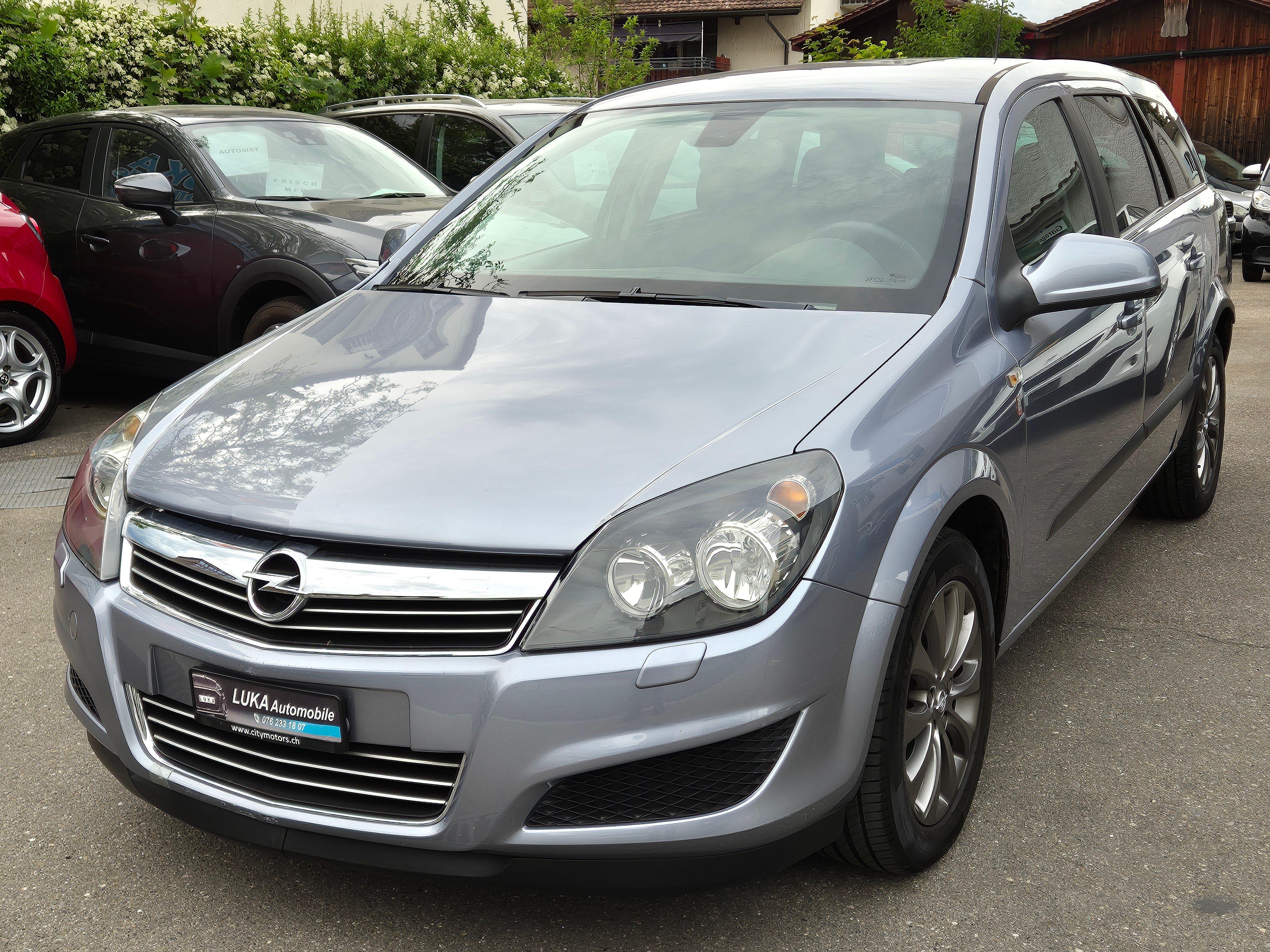 OPEL Astra Caravan 1.8i 16V Diamond Automatic