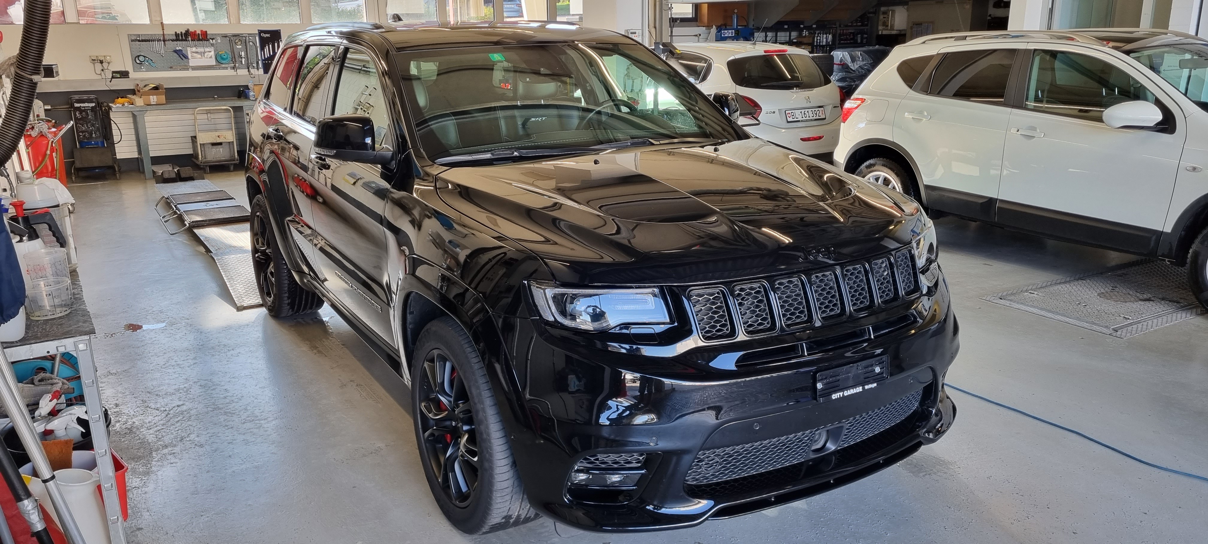 JEEP Grand Cherokee 6.4 V8 HEMI SRT8 Automatic