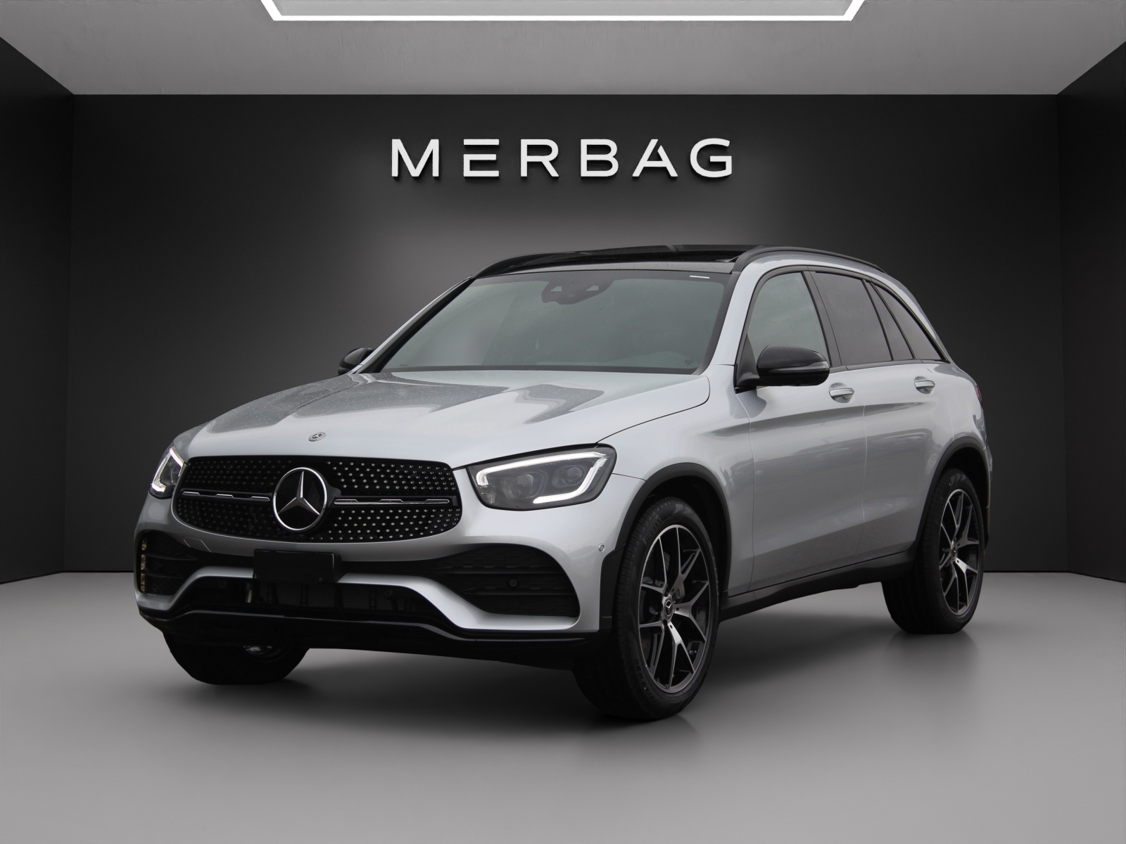 MERCEDES-BENZ GLC 300 AMG Line 4Matic