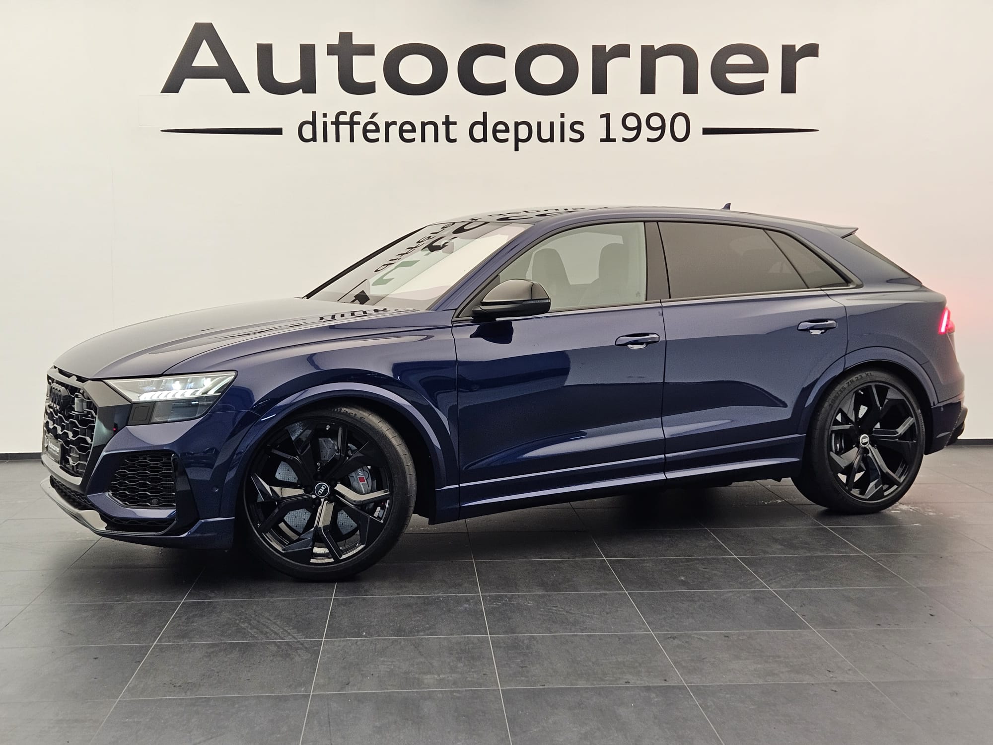 AUDI RSQ8 quattro tiptronic