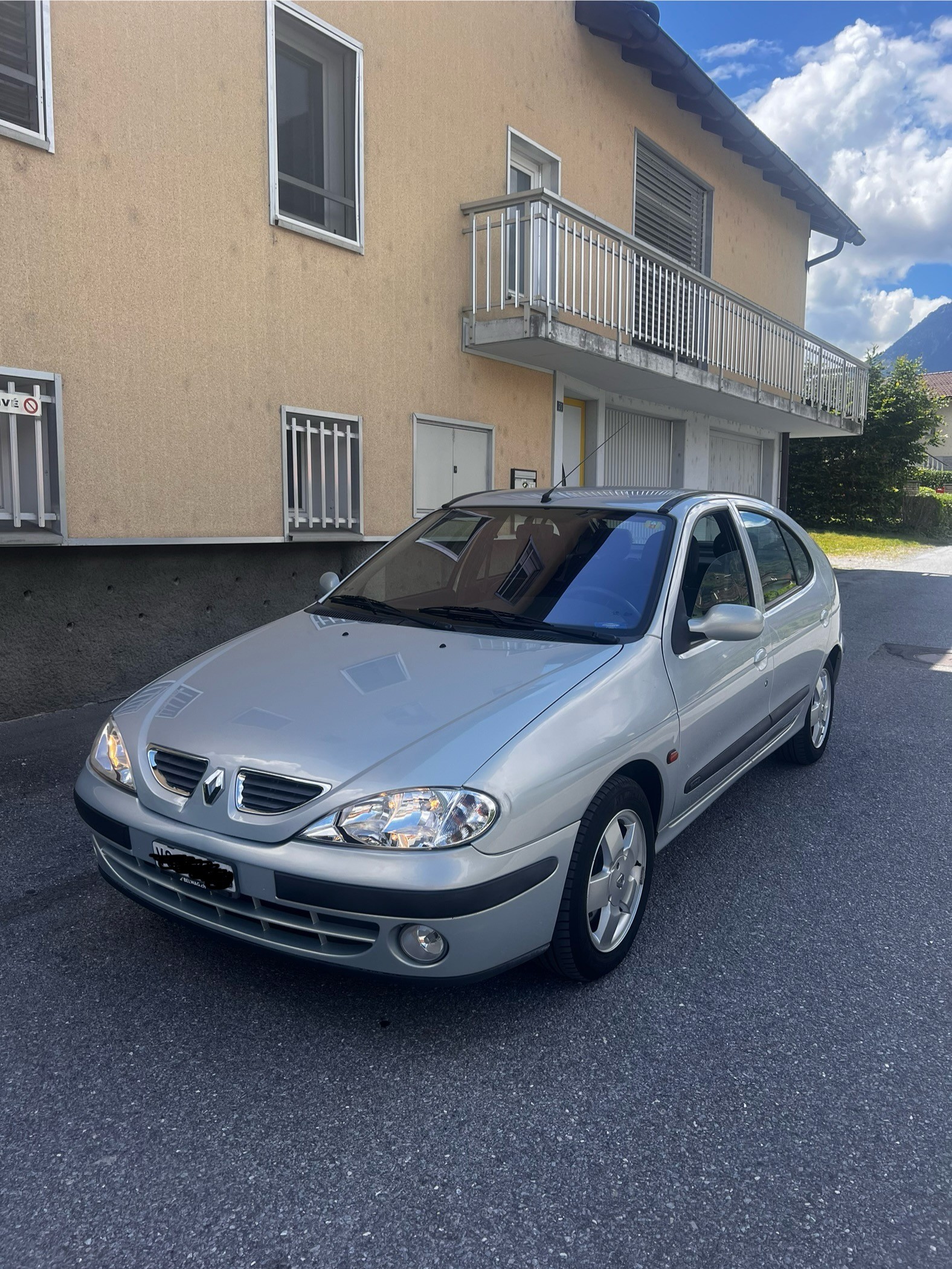 RENAULT Mégane 1.6 16V Dynamique Automatic