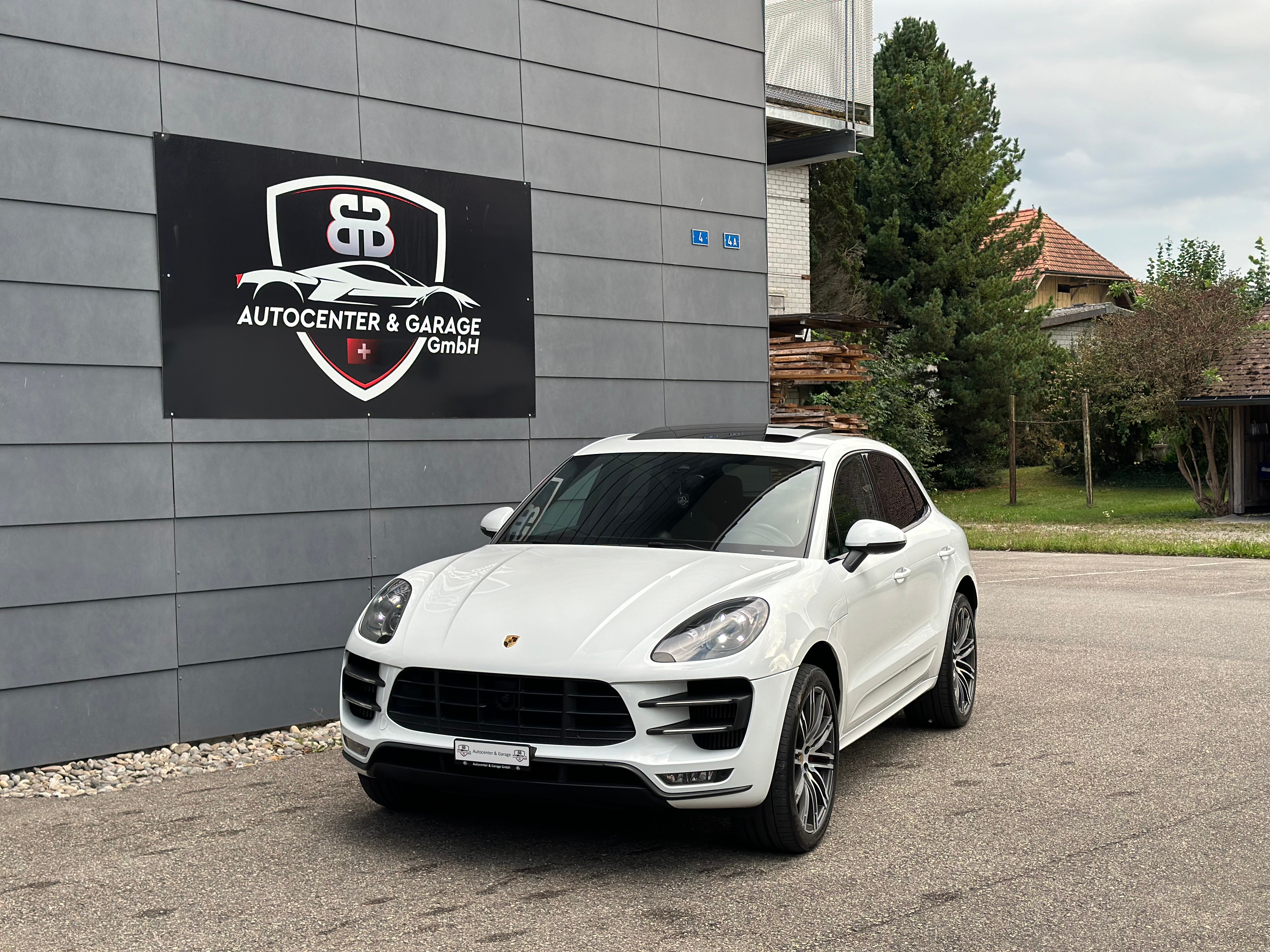 PORSCHE Macan Turbo PDK