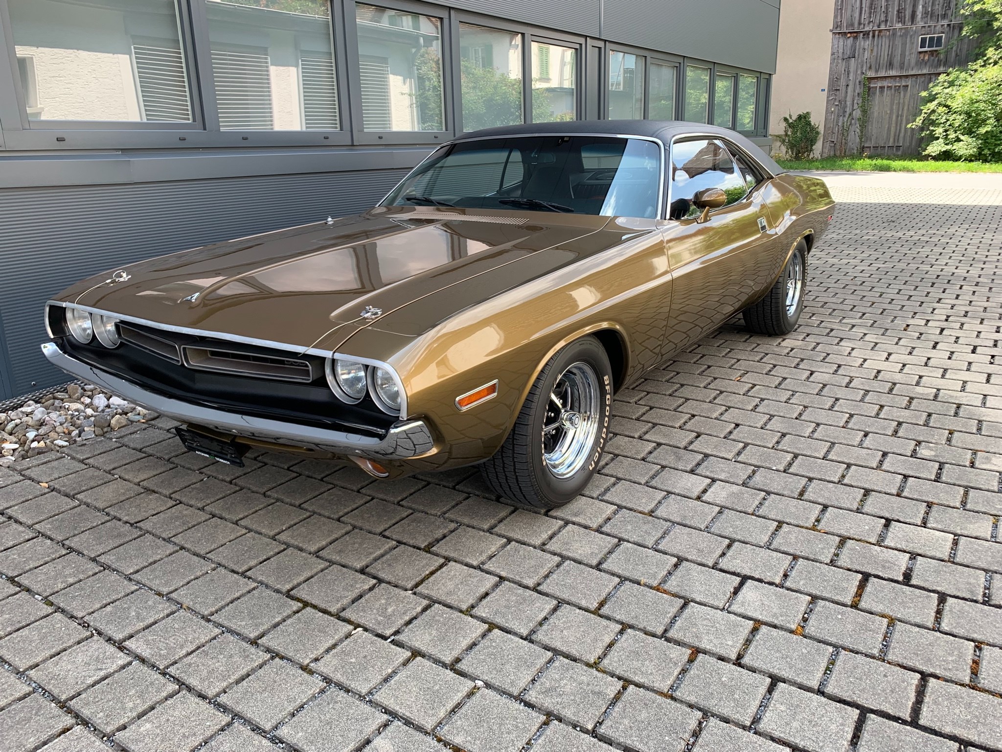 DODGE Challenger 318 ( Coupè )