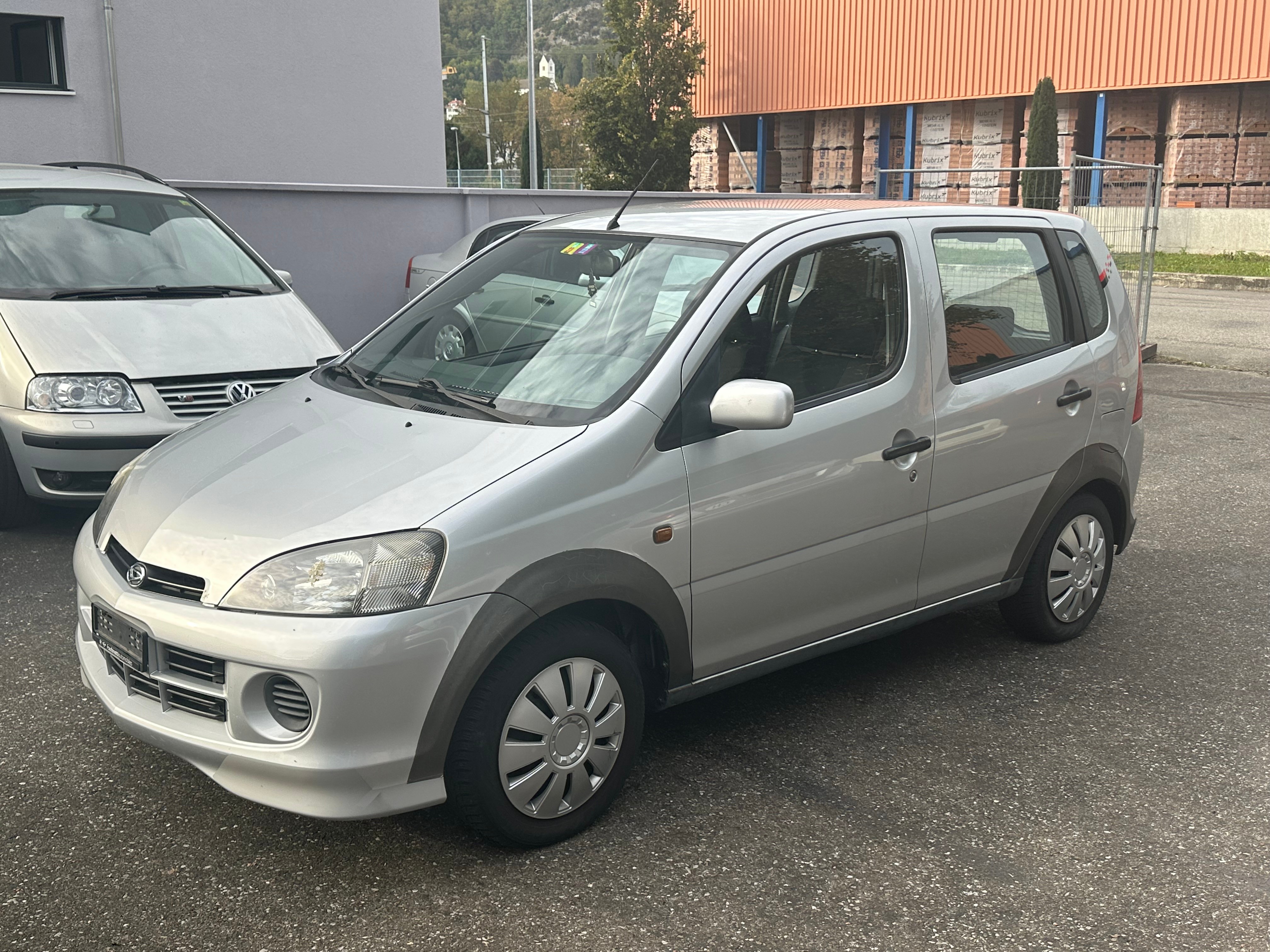 DAIHATSU YRV 1.3i 16V 4x4 V-Line