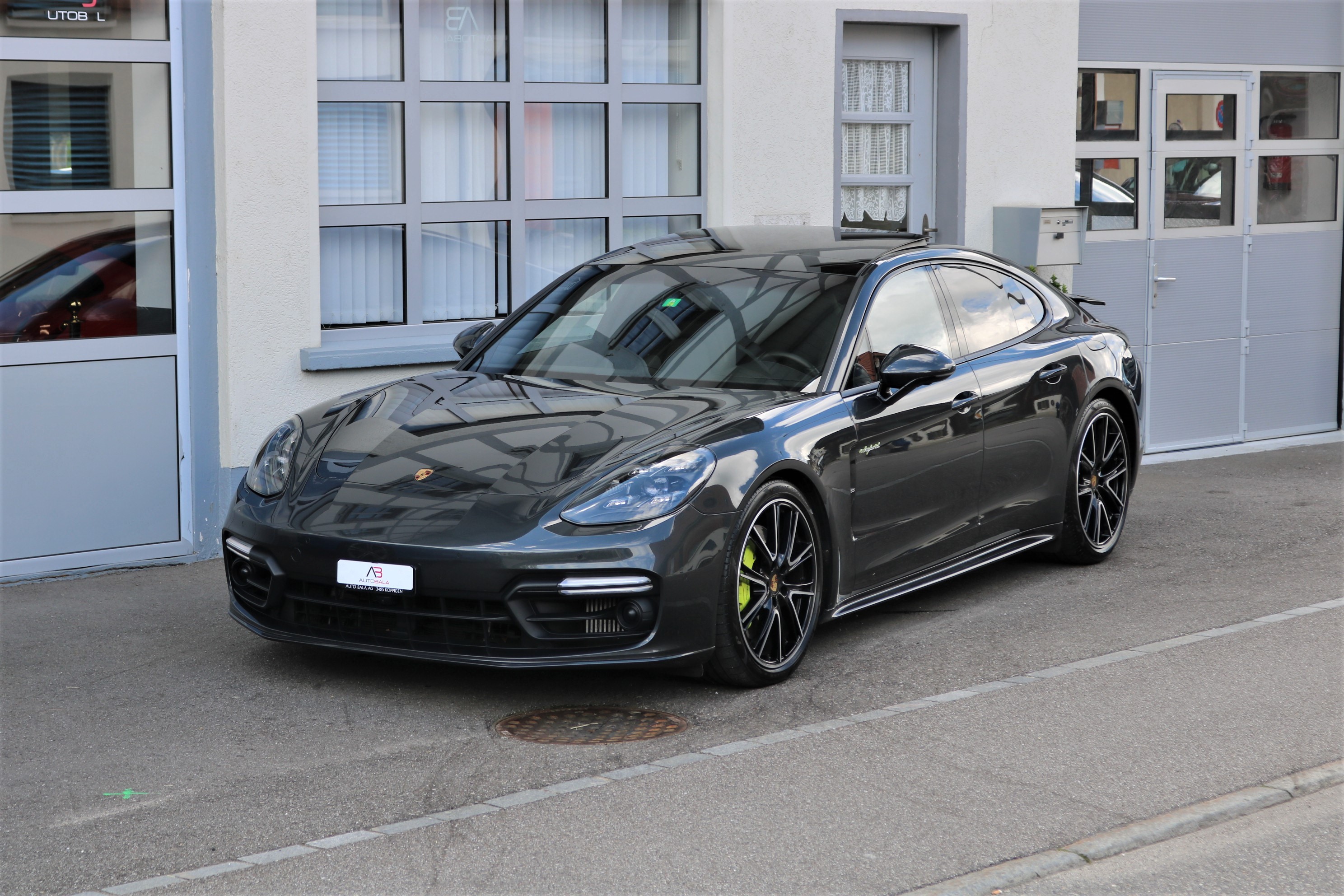 PORSCHE Panamera 4 E-Hybrid PDK (CH)