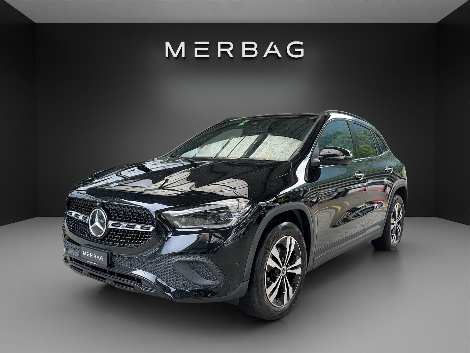 MERCEDES-BENZ GLA 200 Progressive