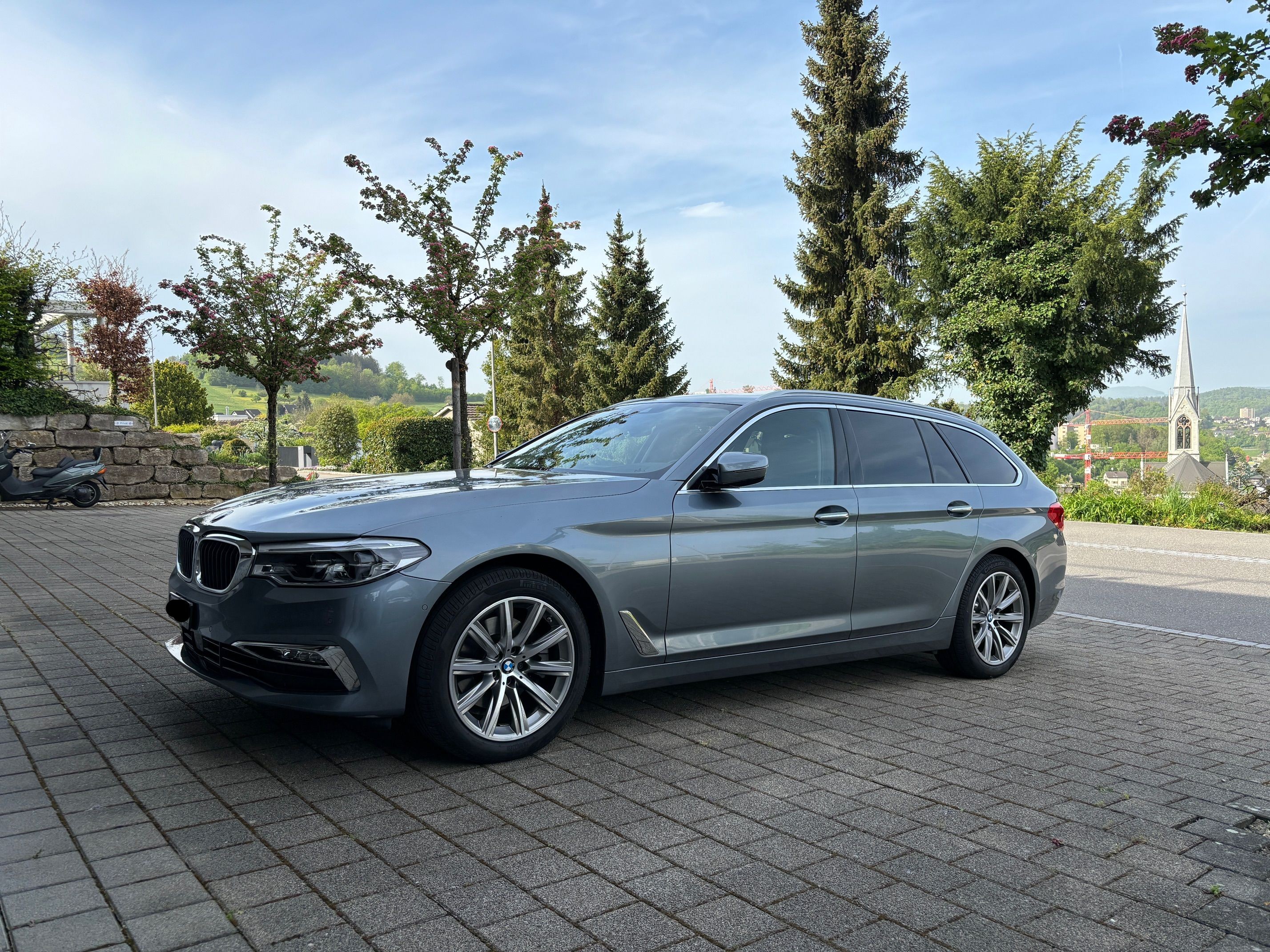 BMW 520d xDrive Touring Luxury Line Steptronic