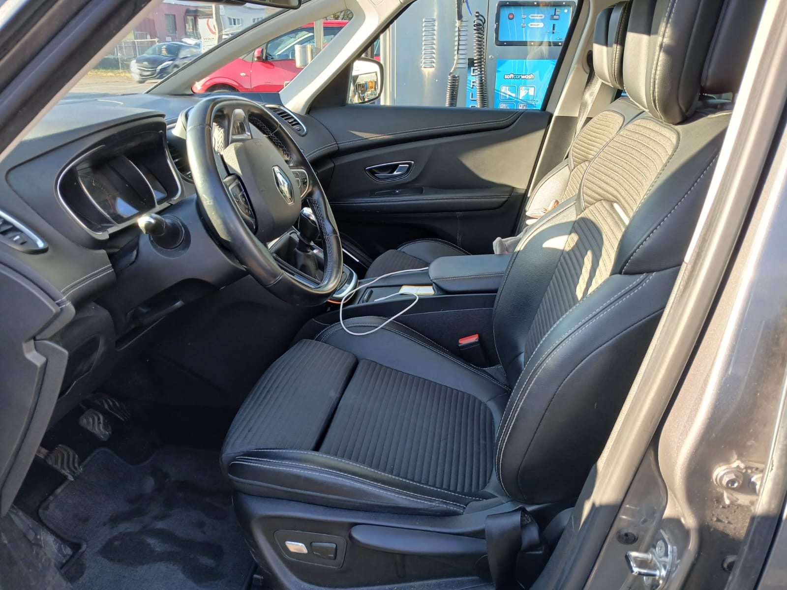 RENAULT Grand Scénic 1.5 dCi Hybrid Assist Bose