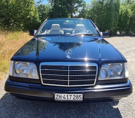 MERCEDES-BENZ E 220 Cabrio