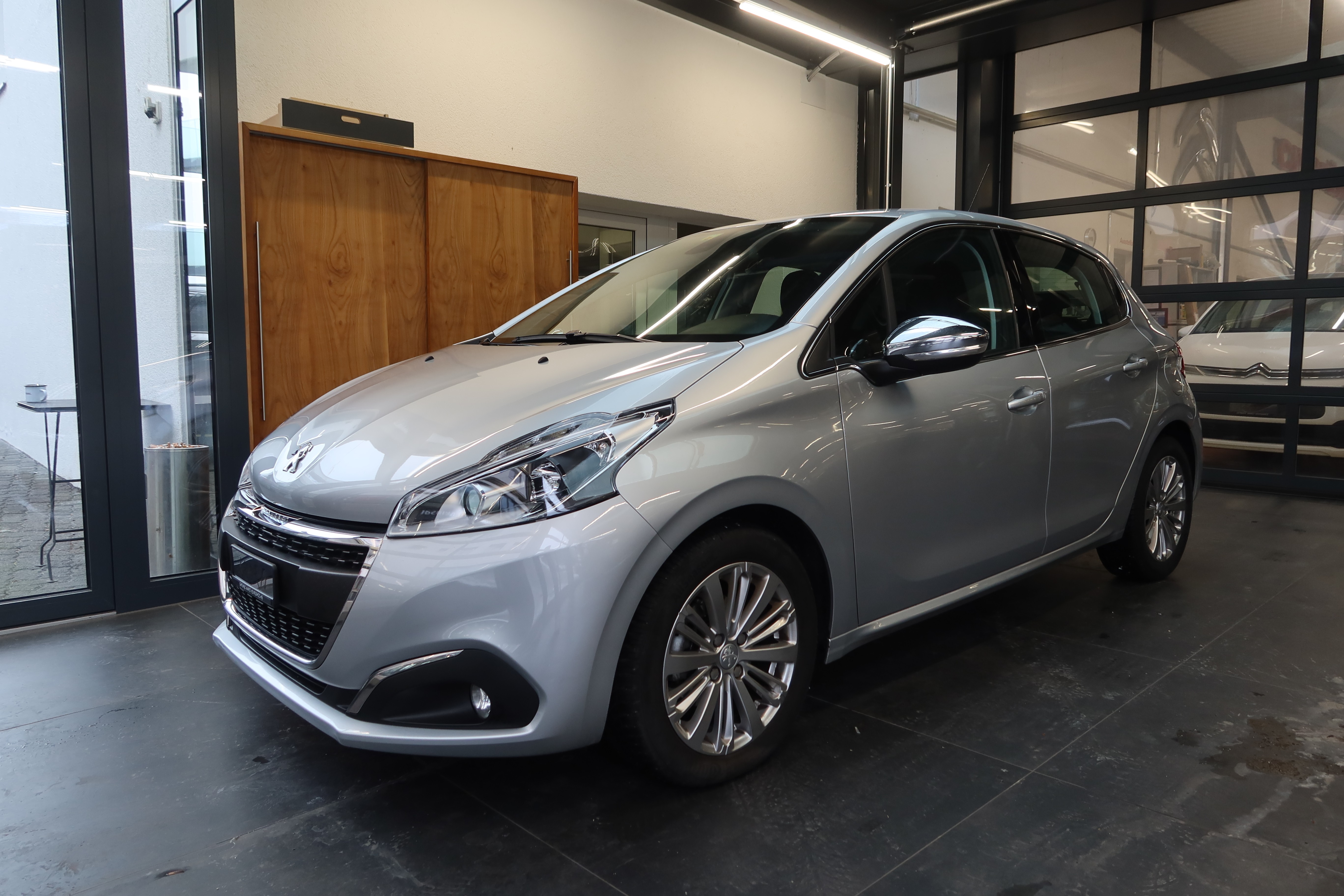 PEUGEOT 208 1.2 PureTech Allure