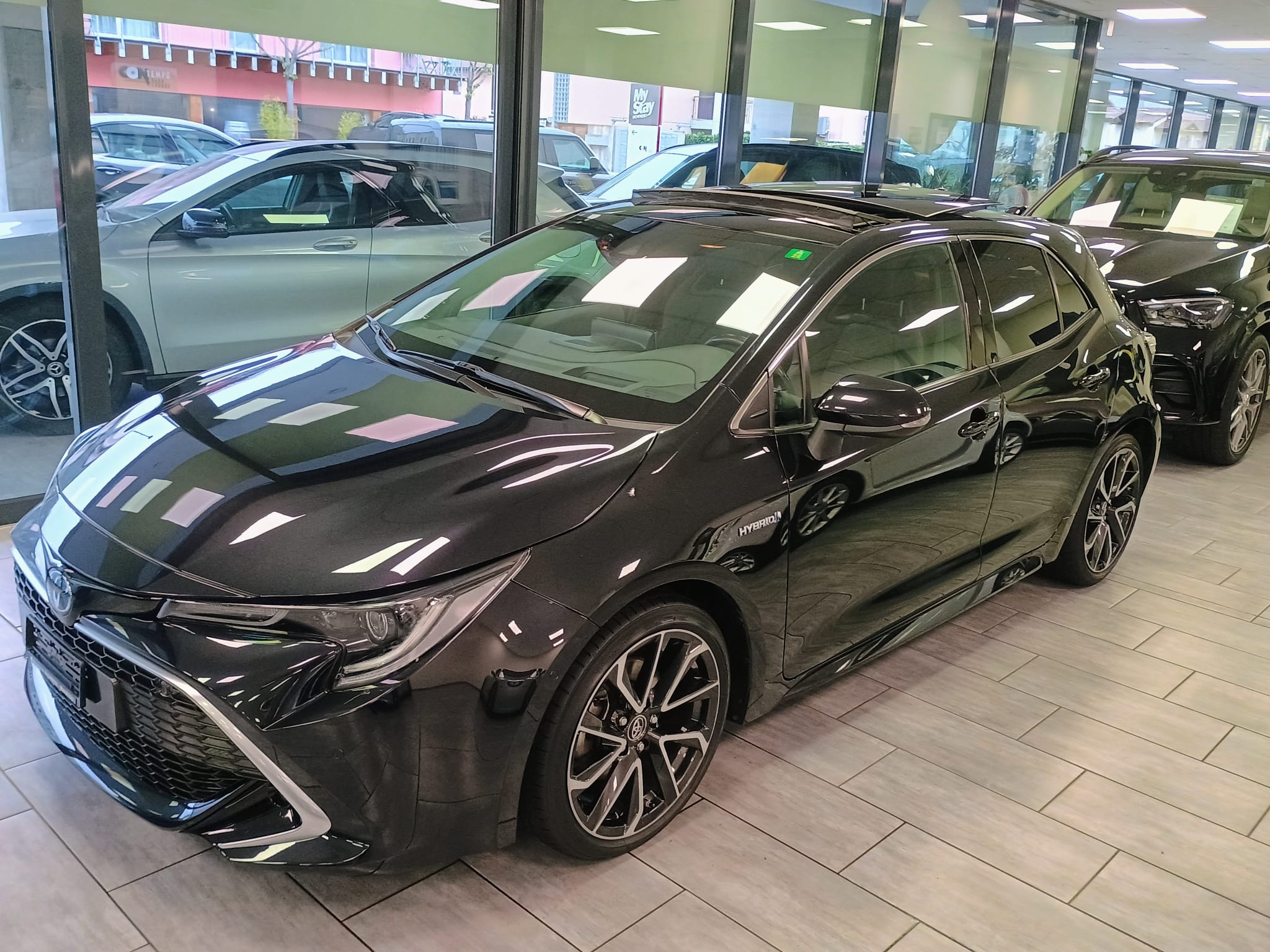 TOYOTA Corolla 2.0 HSD Premium e-CVT