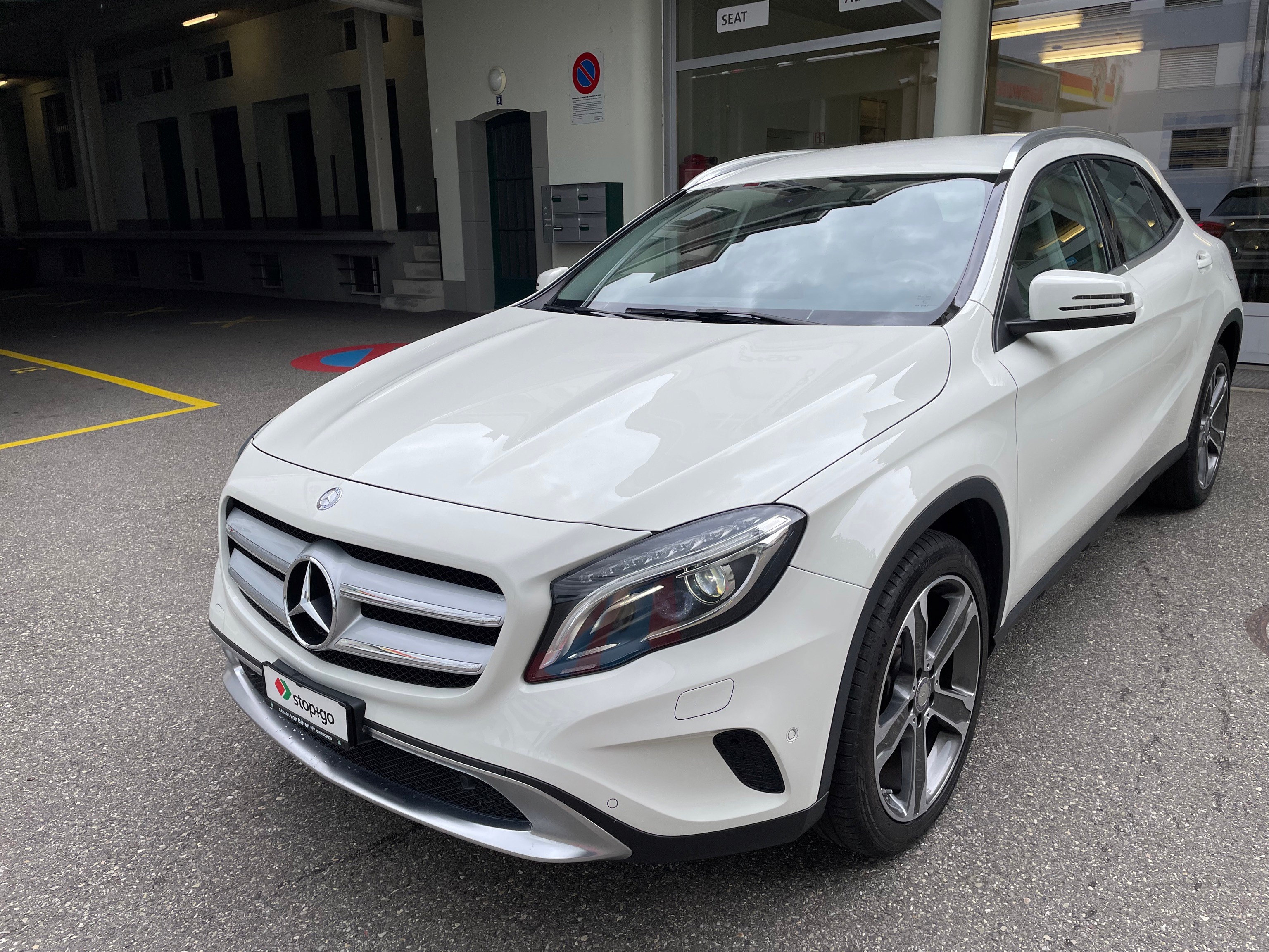 MERCEDES-BENZ GLA 200 CDI Swiss Star Edition Urban 4Matic 7G-DCT