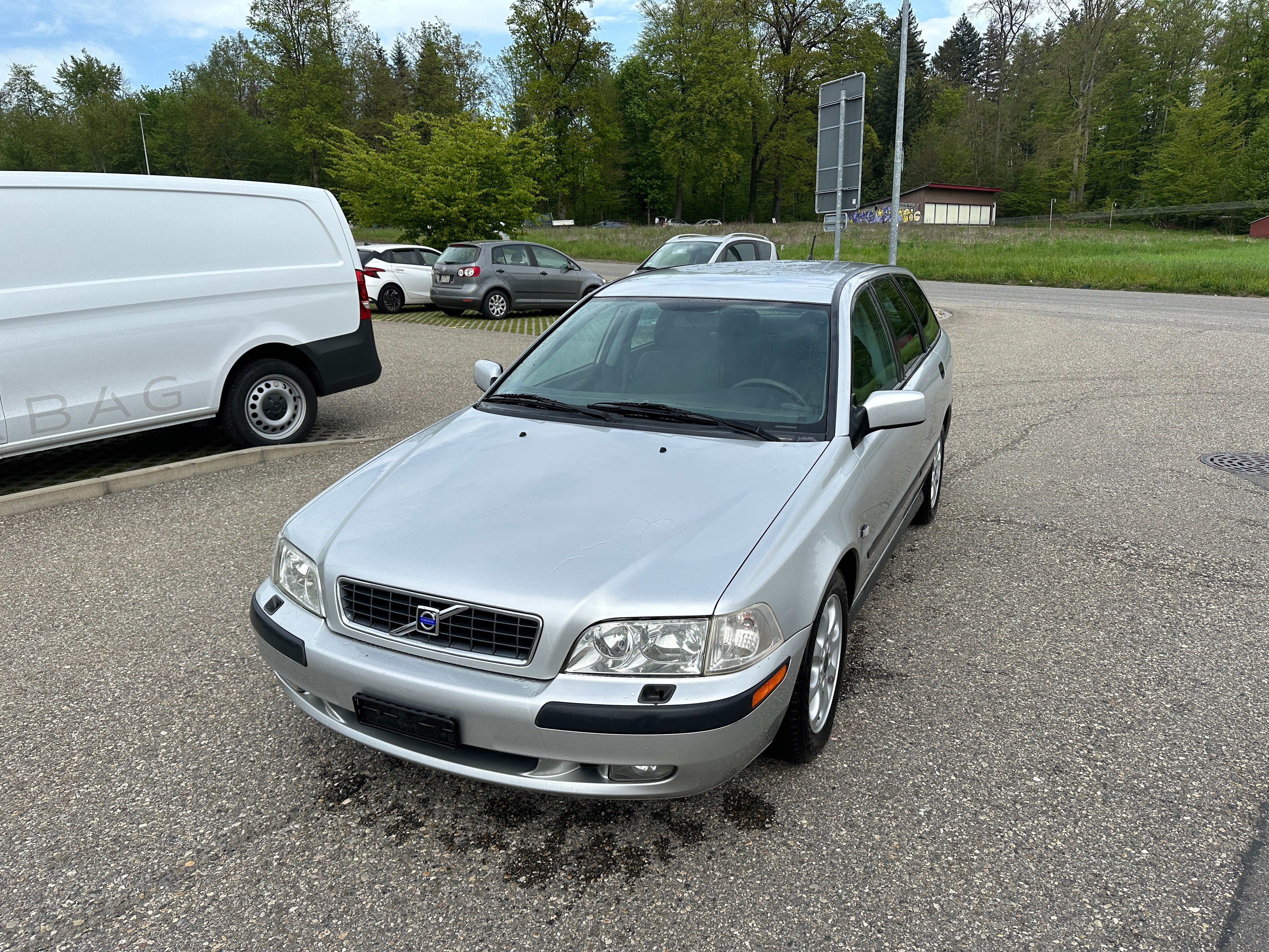 VOLVO V40 2.0T