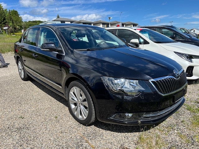 SKODA Superb 1.8 TSI Elegance 4x4