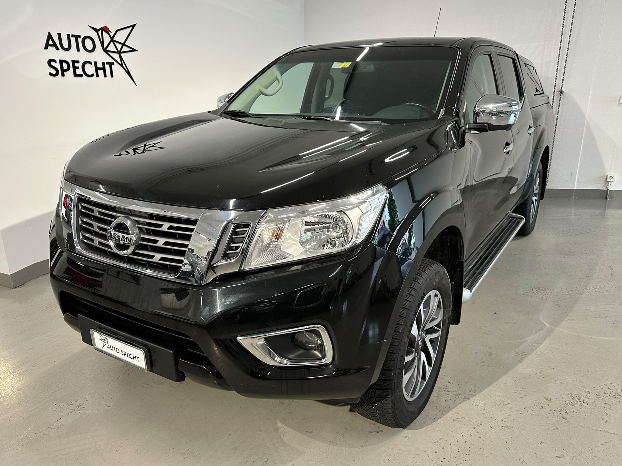 NISSAN Navara Double Cab Tekna 2.3 dCi 4WD