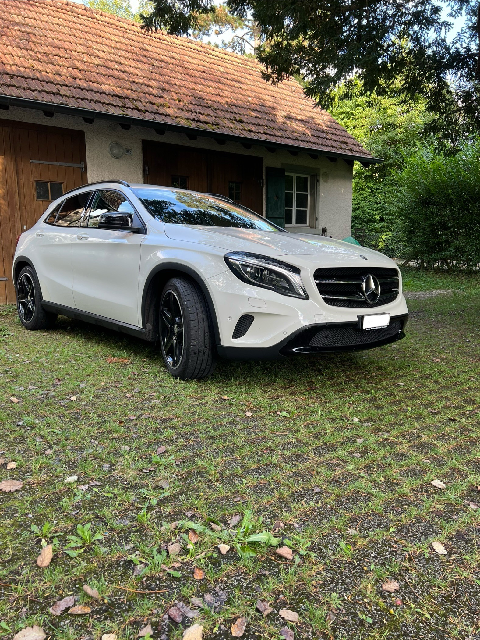 MERCEDES-BENZ GLA 200 CDI Swiss Star Edition 4Matic 7G-DCT