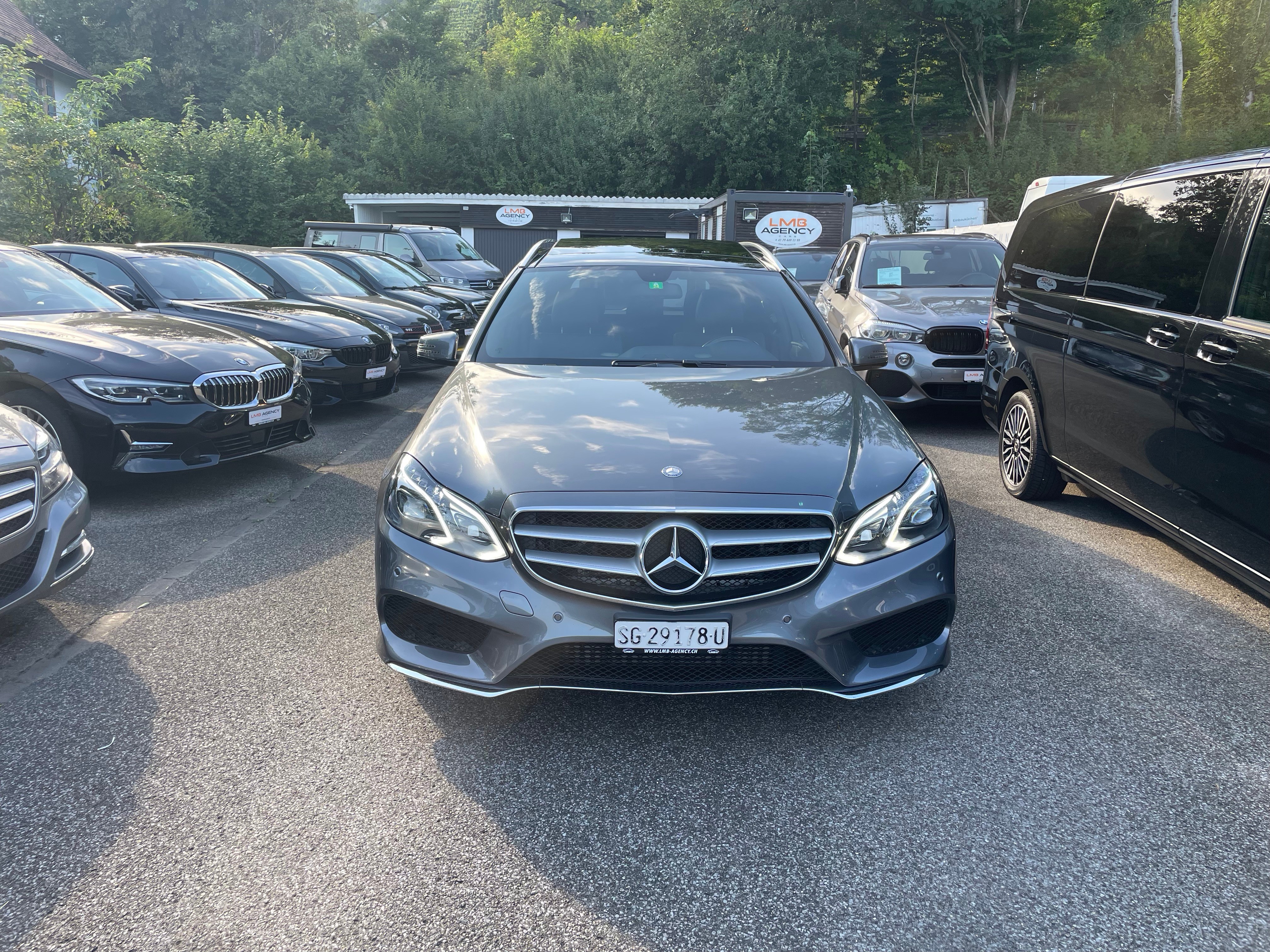 MERCEDES-BENZ E 250 BlueTEC AMG Paket 4Matic 7G-Tronic