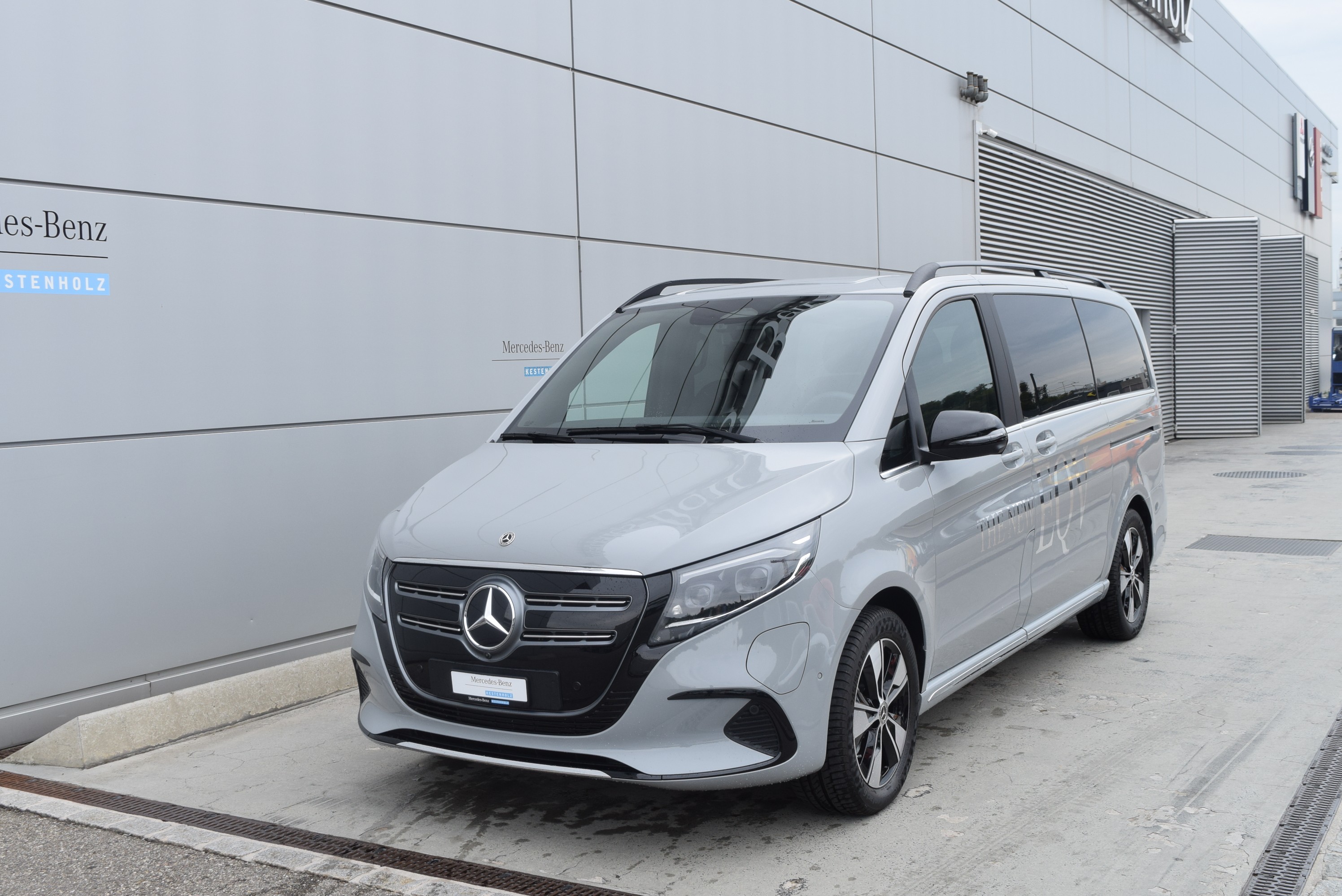 MERCEDES-BENZ EQV 300 lang