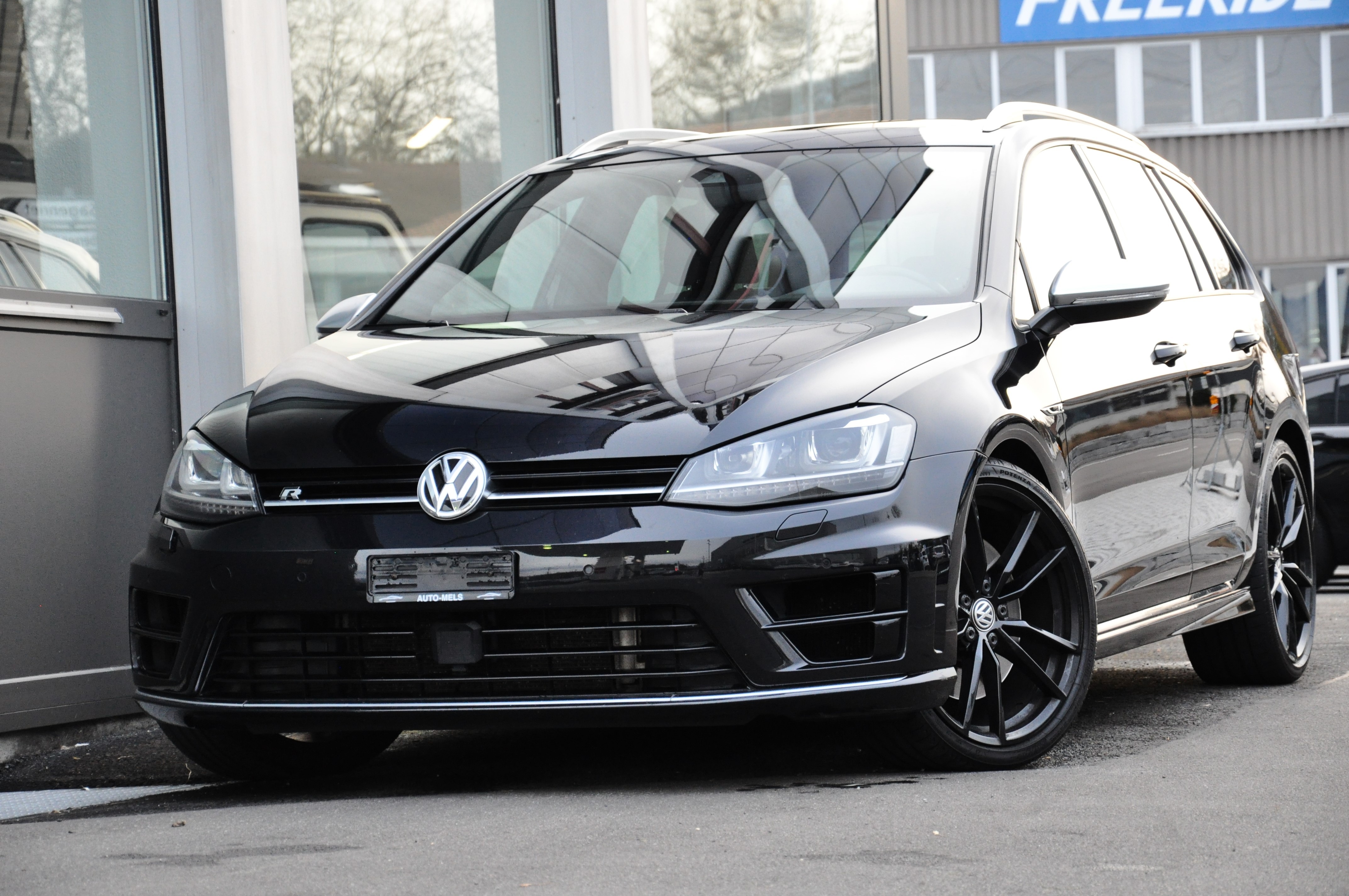 VW Golf Variant 2.0 TSI R 4 Motion DSG