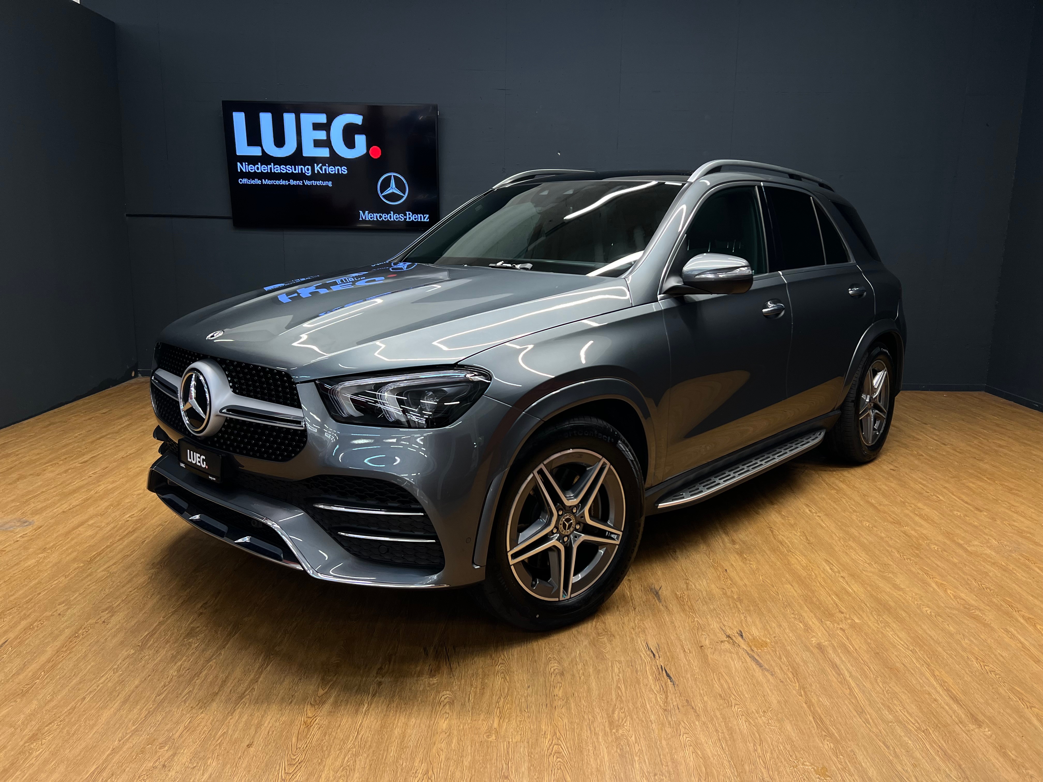 MERCEDES-BENZ GLE 400 d 4M - AMG - 360 Grad / Head-Up Display / Panorama-Dach