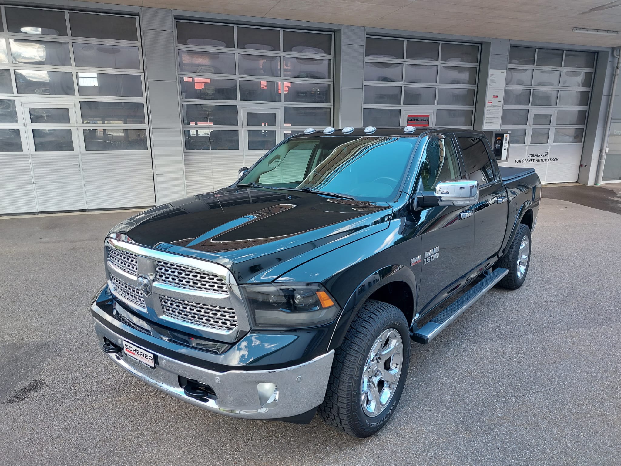 DODGE 1500 5.7 CrewCab Laramie