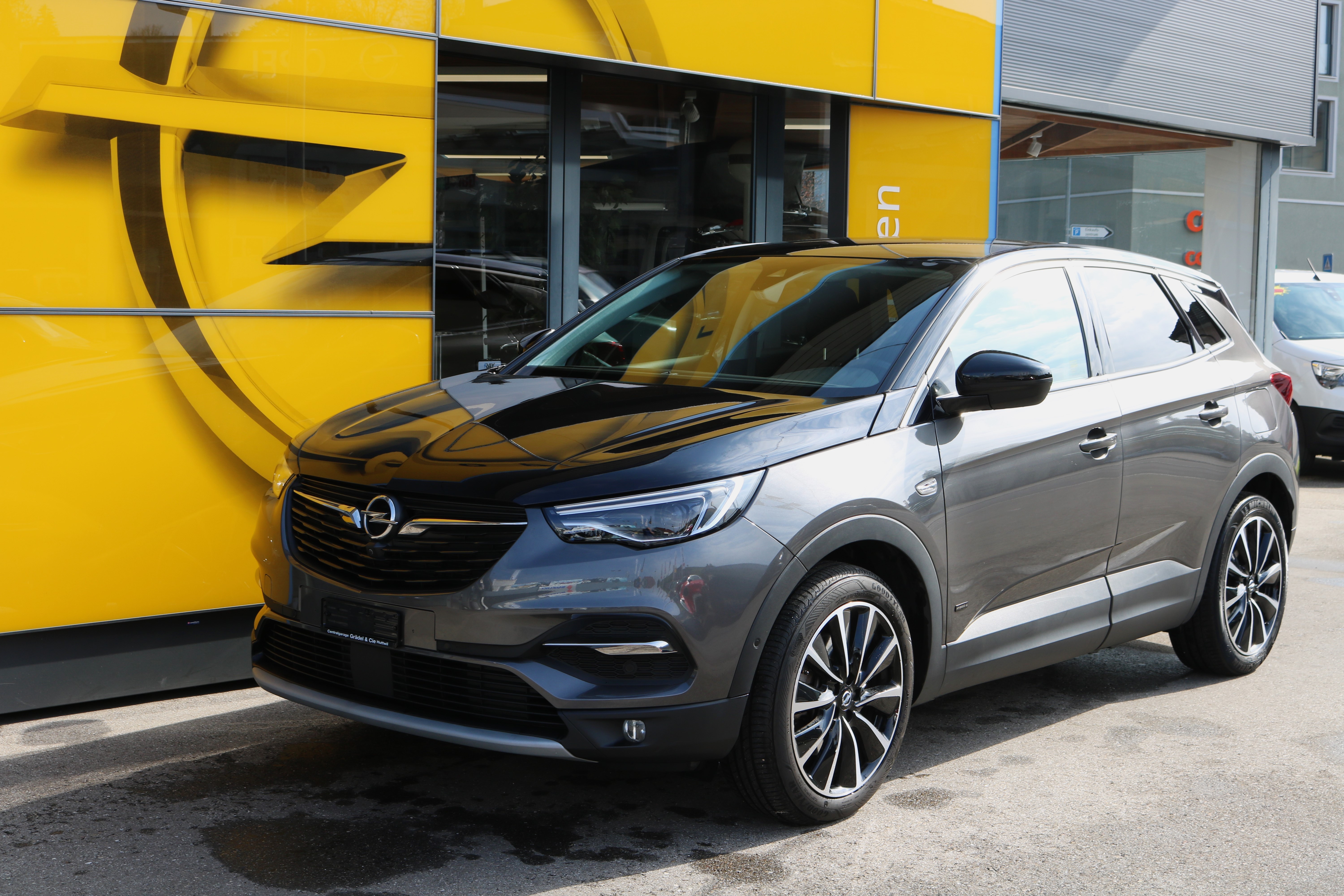 OPEL Grandland X 1.6 Hybrid4 Ultimate Automatik