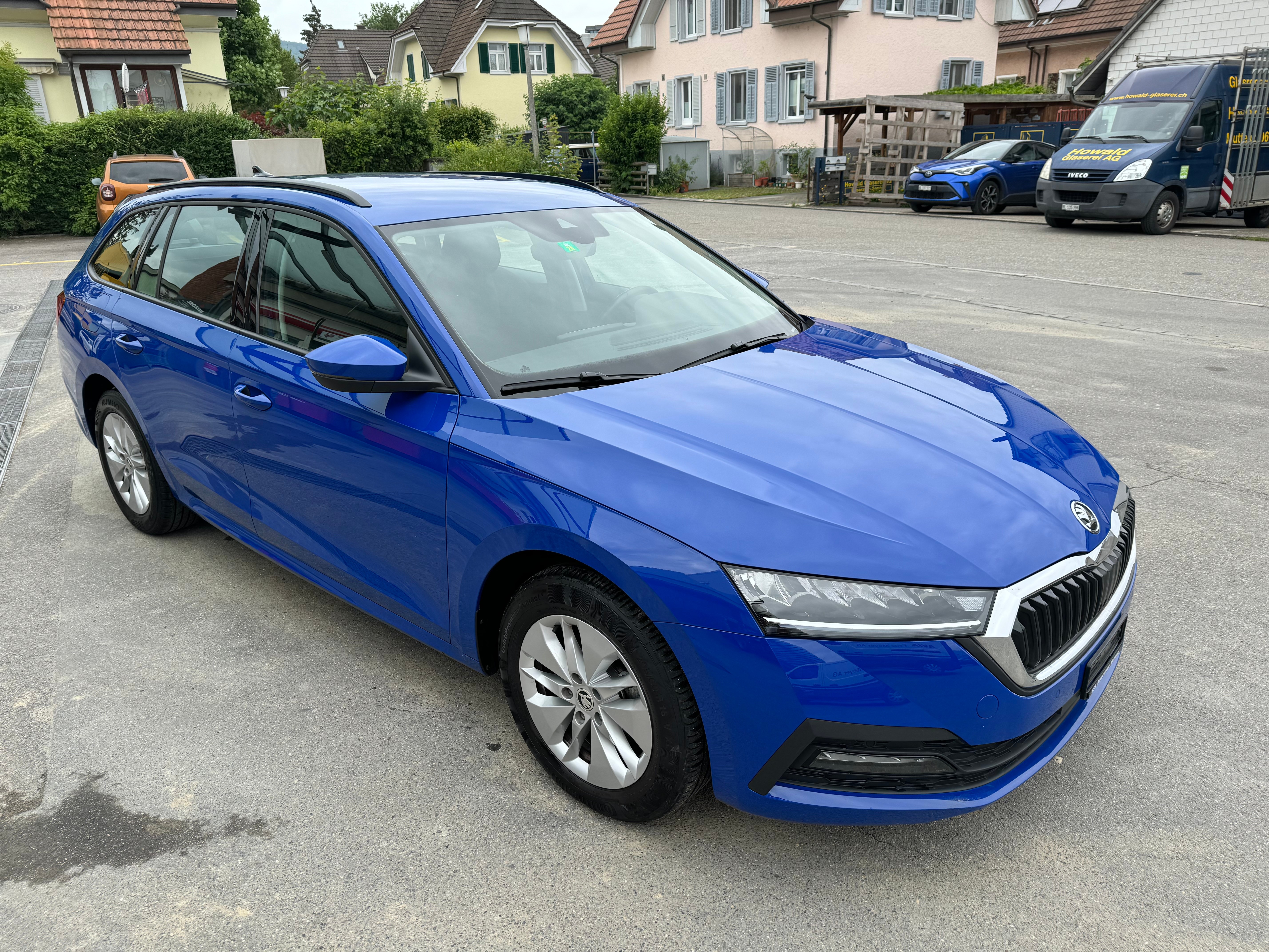 SKODA Octavia Combi 2.0 TDI DSG Ambition