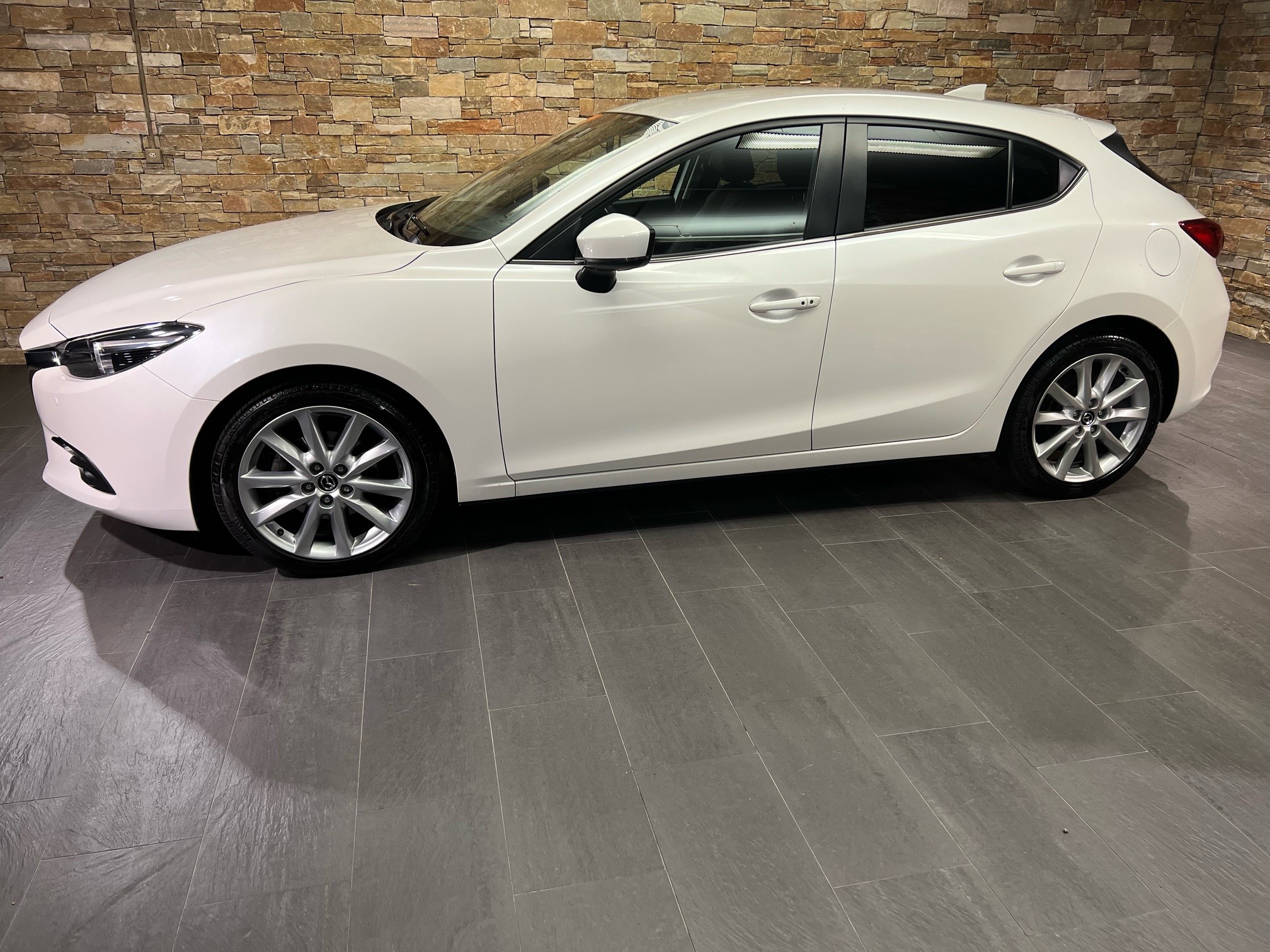 MAZDA 3 SKYACTIV-G 165 Revolution