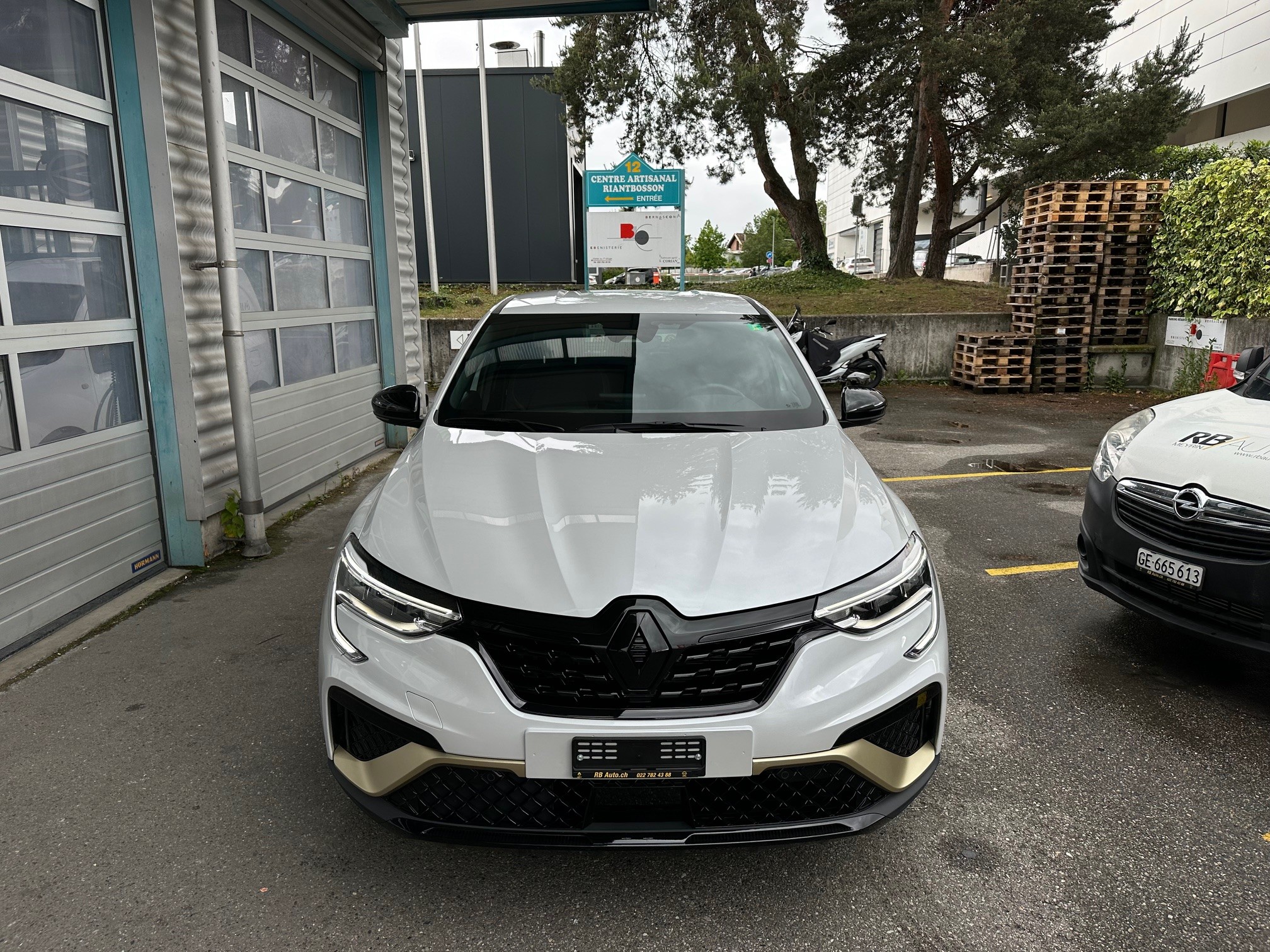 RENAULT Arkana 1.6 E-Tech Engineered